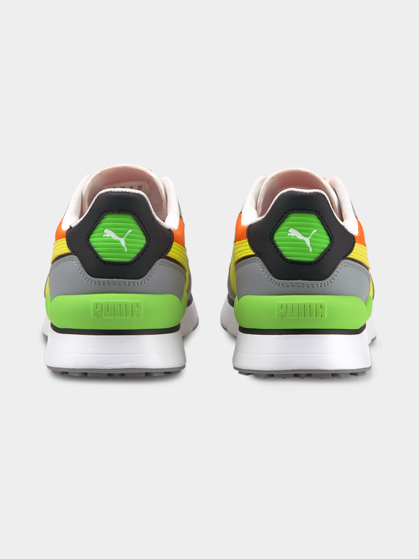 Кросівки PUMA R78 Futr модель 374895 Кросівки PUMA R78 Futr модель 374895 Фото