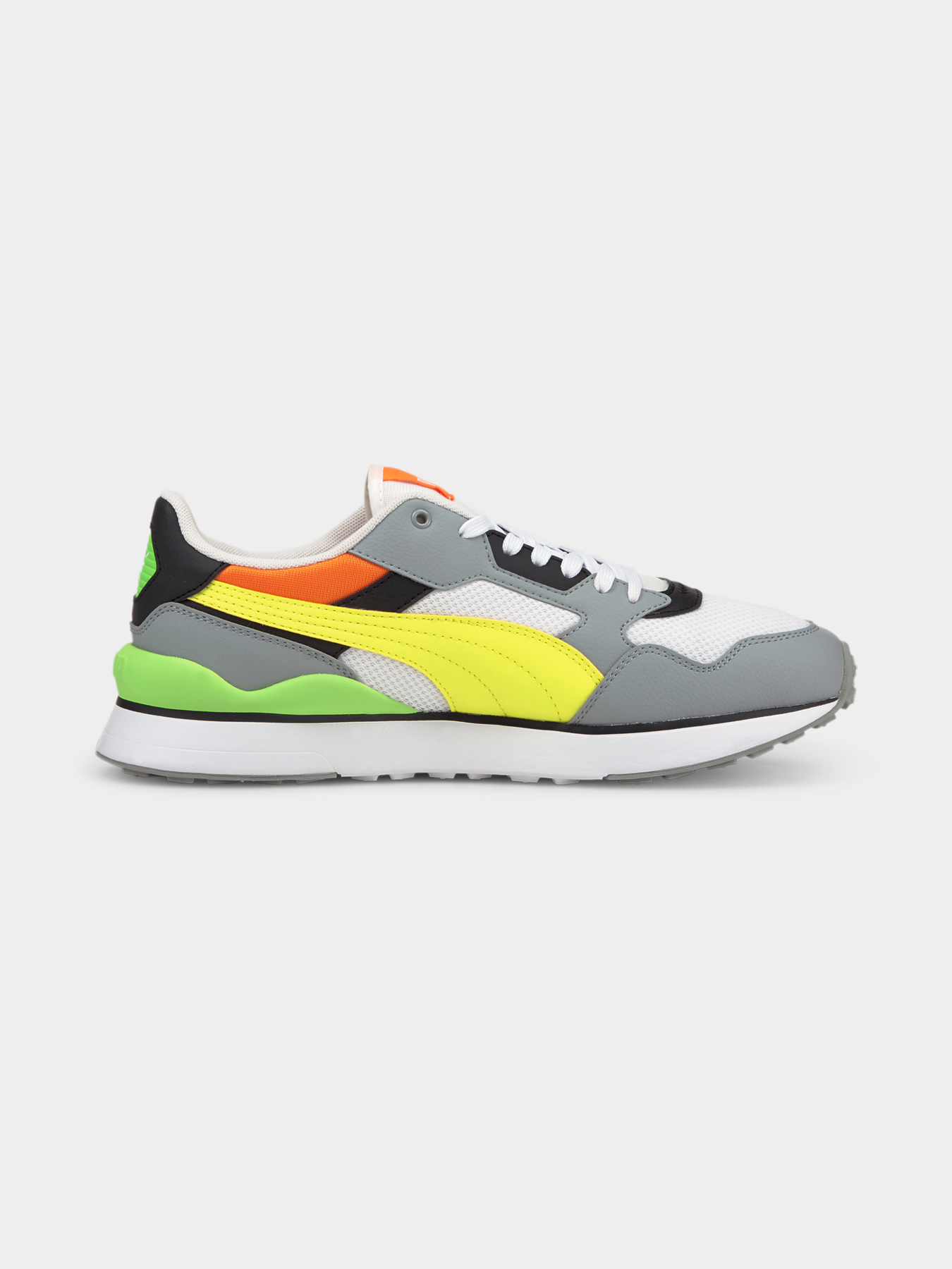 Кросівки PUMA R78 Futr модель 374895 Кросівки PUMA R78 Futr модель 374895 Фото