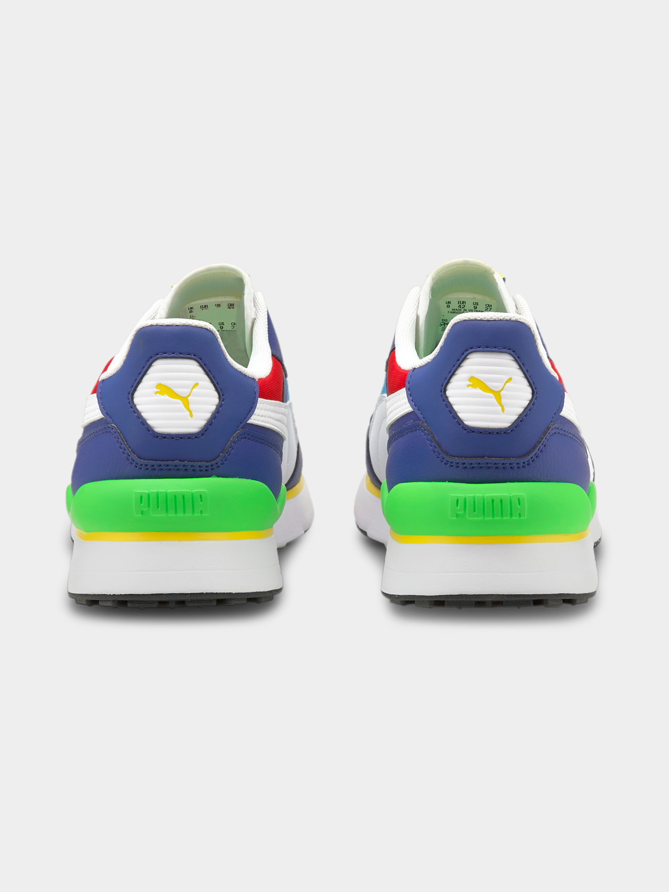 Кроссовки PUMA R78 Futr модель 374895 Кроссовки PUMA R78 Futr модель 374895 Фото