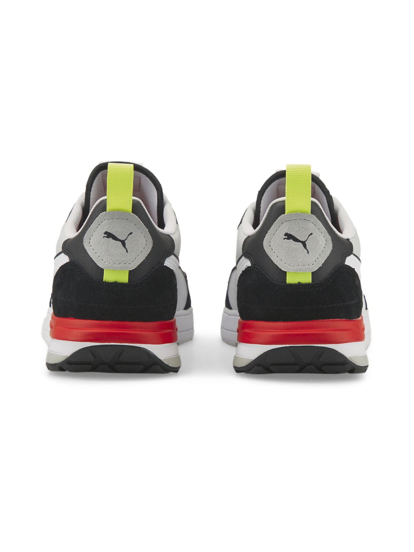 Кросівки PUMA R22 модель 383462 Фото