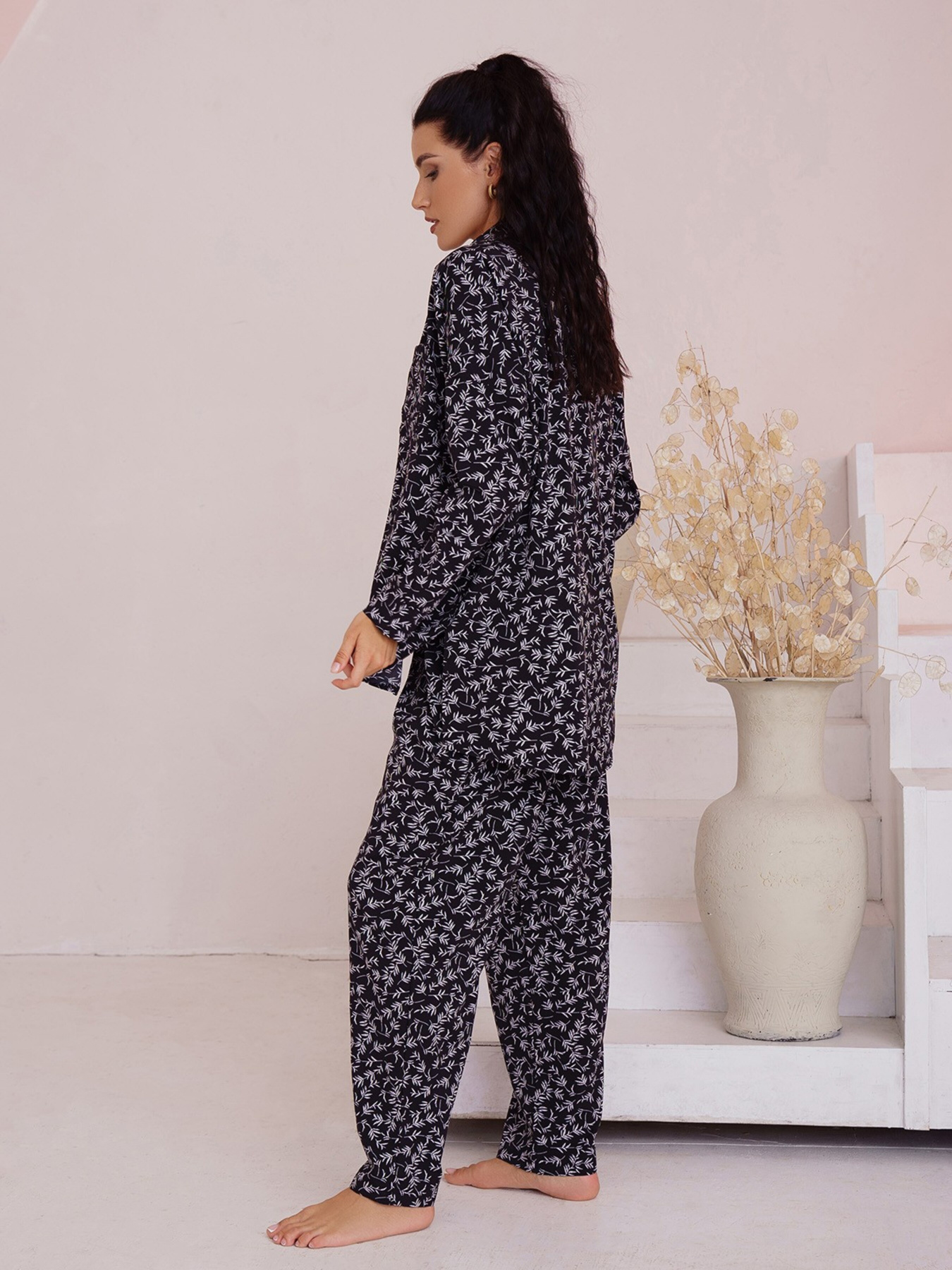 Костюмы ISSA Plus модель 13518_cherny Костюмы ISSA Plus модель 13518_cherny Фото