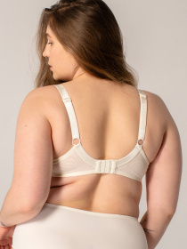 Нижнее белье Brabrabra модель SLZ23101044_ivory Фото