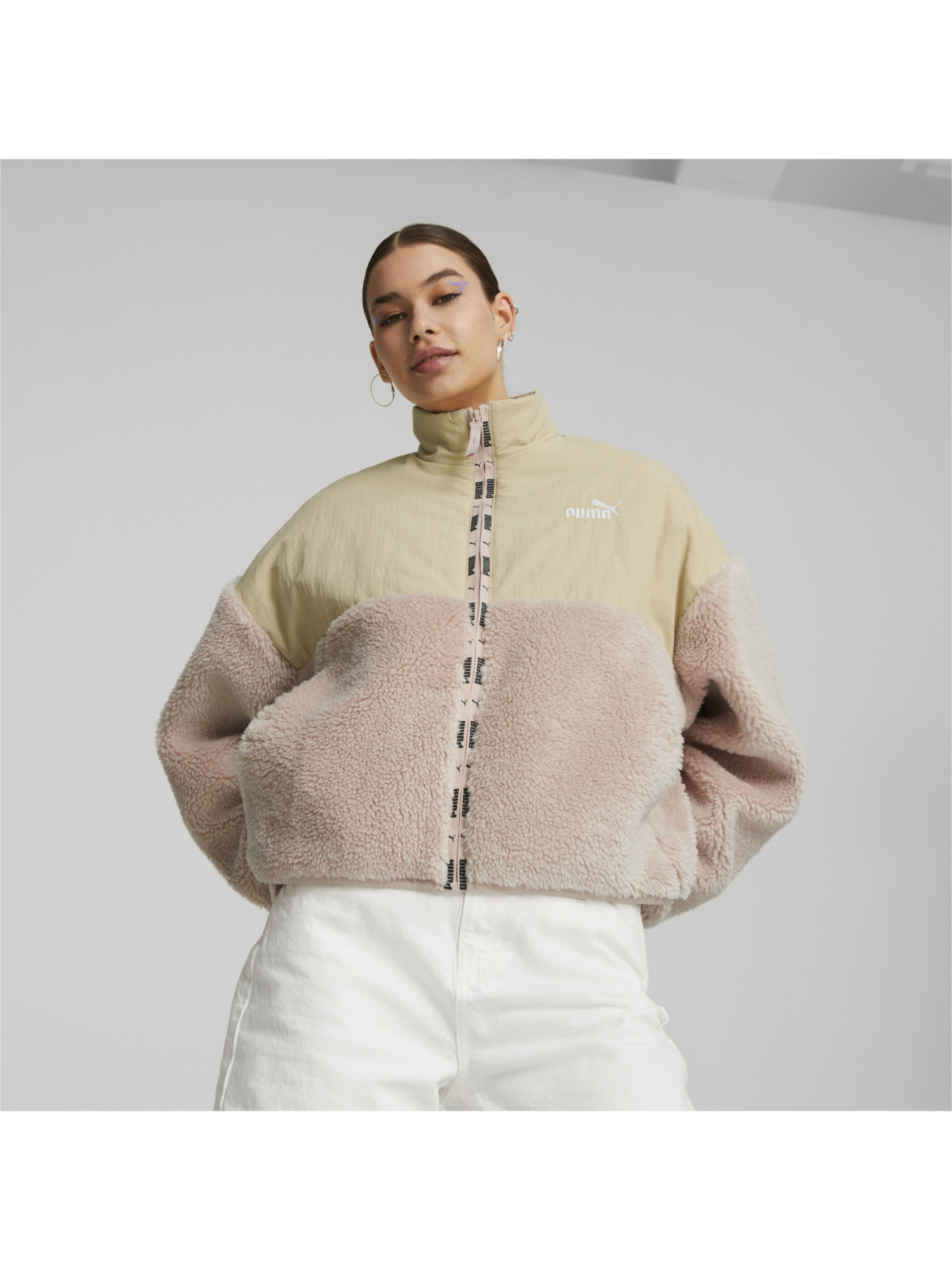 Куртки и дубленки PUMA модель 849404 Куртки и дубленки PUMA модель 849404 Фото