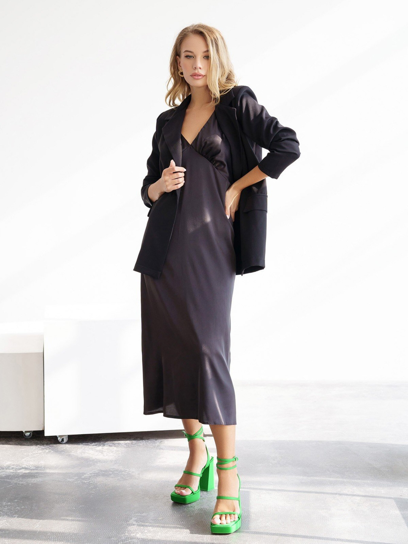 Костюмы ISSA Plus модель 13582_black Фото