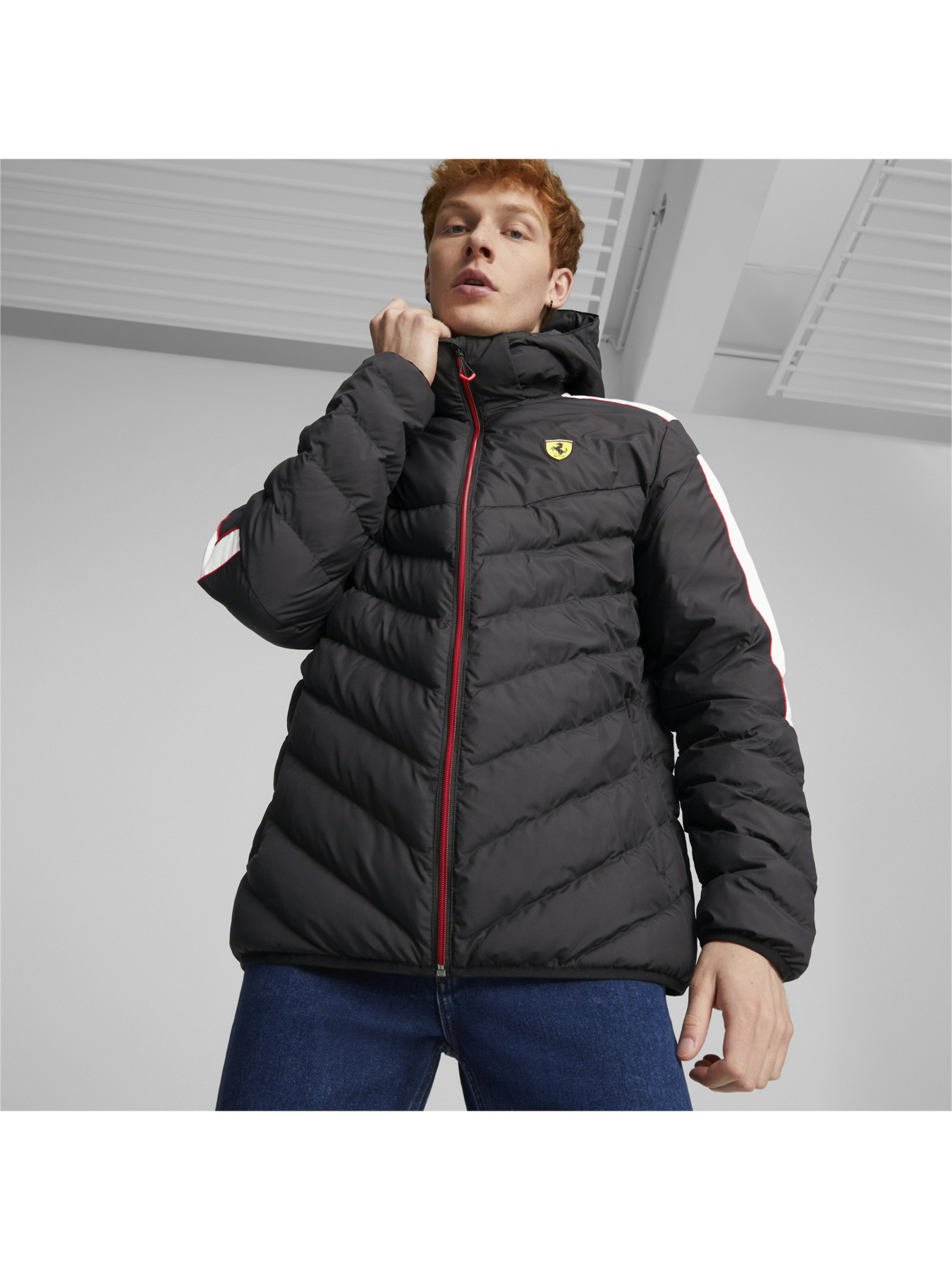 Куртки и дубленки PUMA Ferrari Race Mt7 Ecolit Jkt модель 535825 Фото