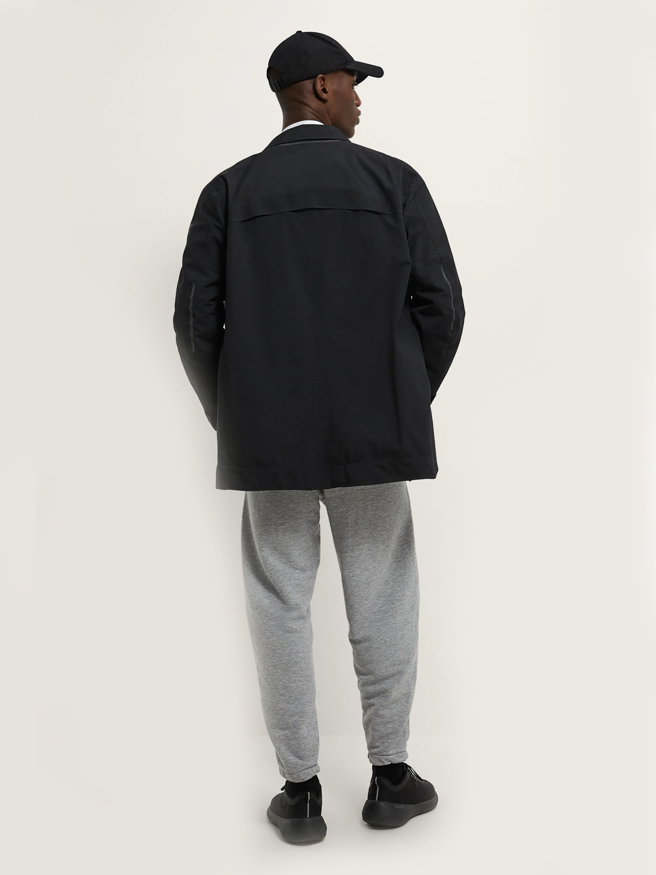 Куртки та дублянки ZARA модель 64901 Фото