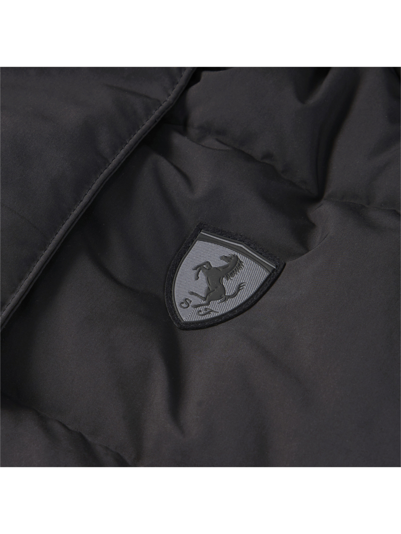 Куртки та дублянки PUMA Ferrari Style Wmn Down Jackt модель 531775 Фото