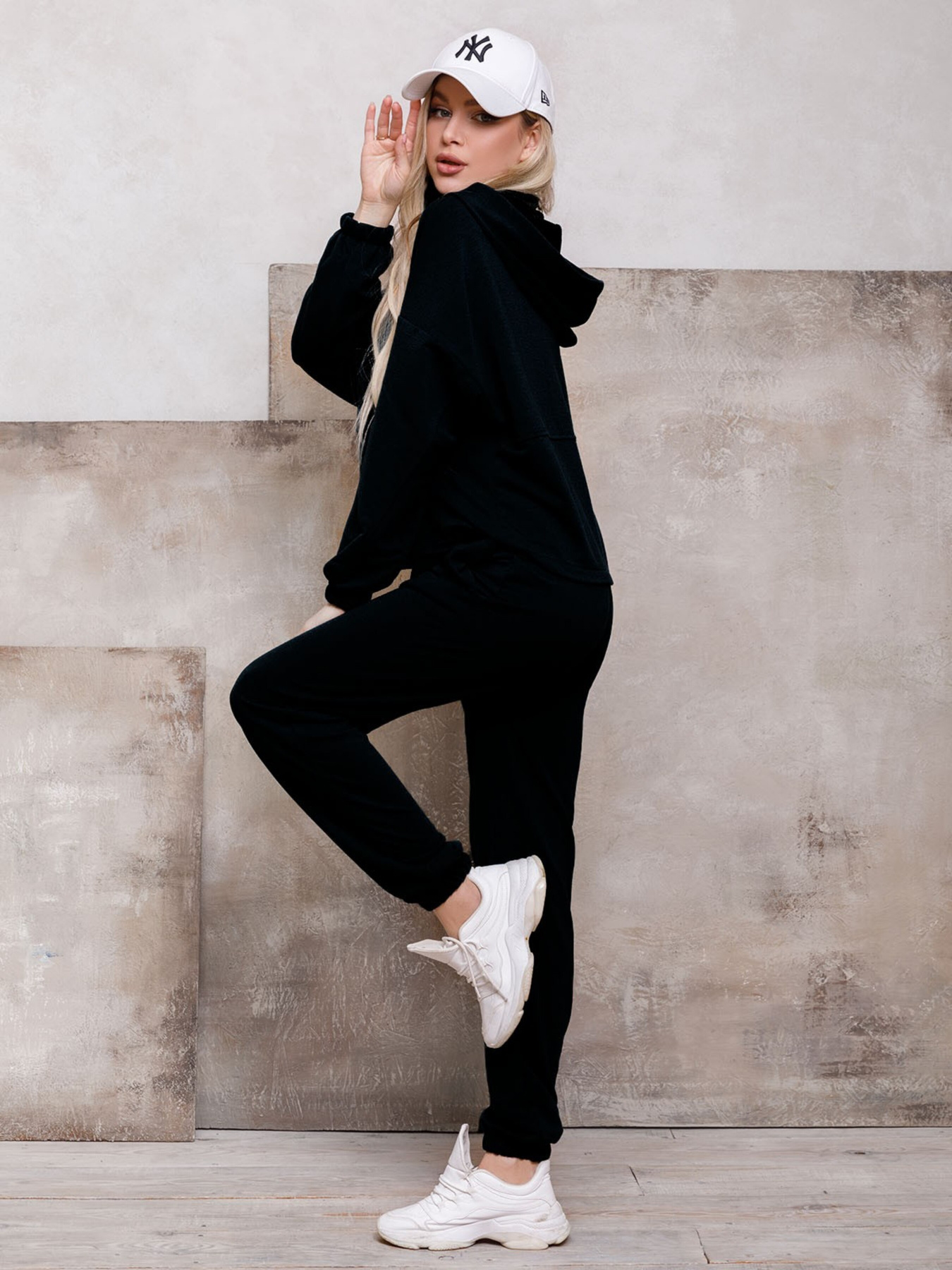 Костюмы ISSA Plus модель 12395_black Костюмы ISSA Plus модель 12395_black Фото