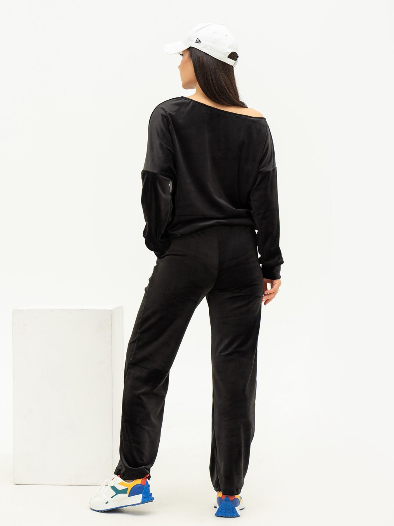 Костюмы ISSA Plus модель SA-448_black Костюмы ISSA Plus модель SA-448_black Фото