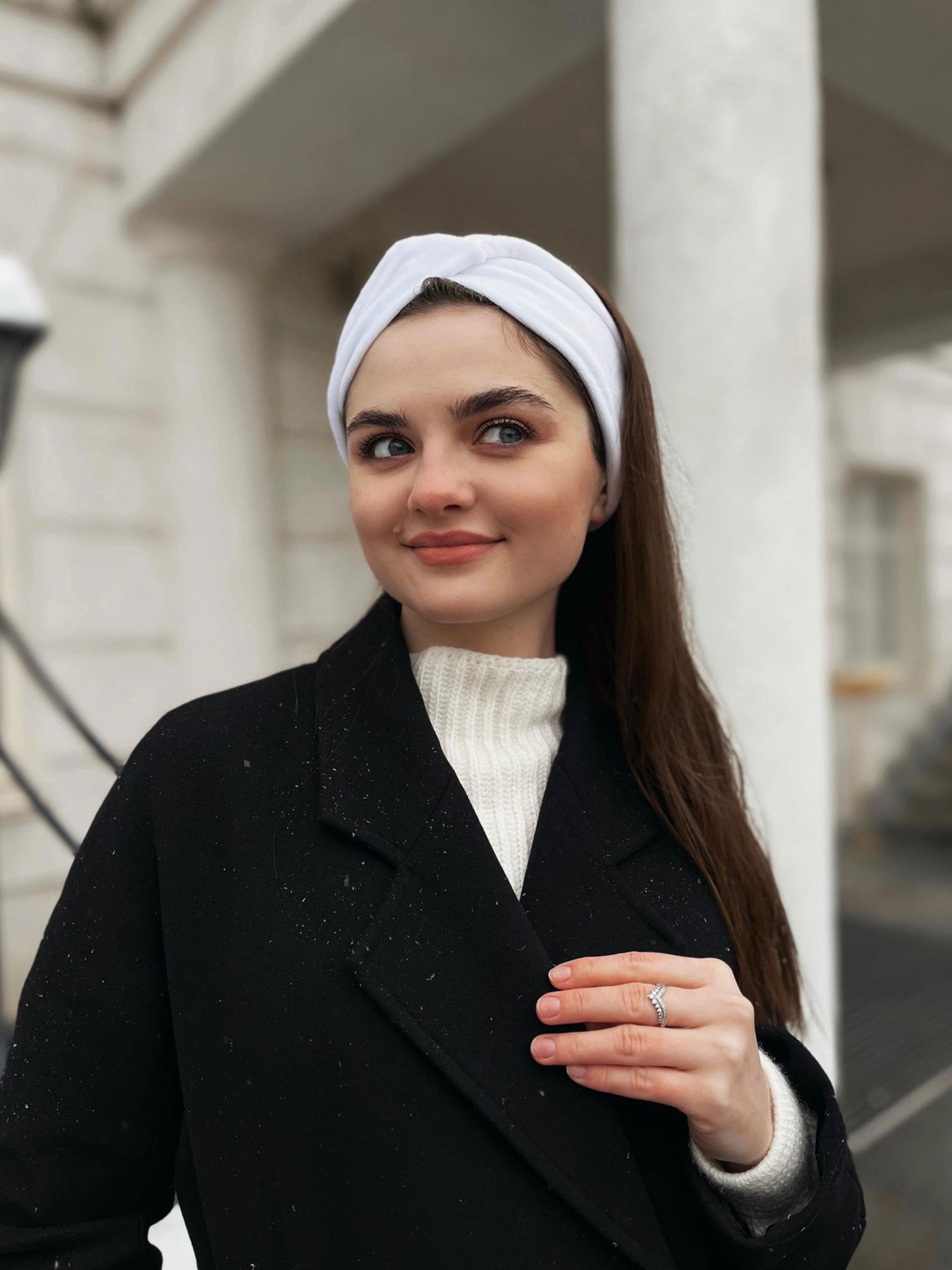 Біла оксамитова пов'язка для волосся MyScarf модель mp196163 Біла оксамитова пов'язка для волосся MyScarf модель mp196163 Фото