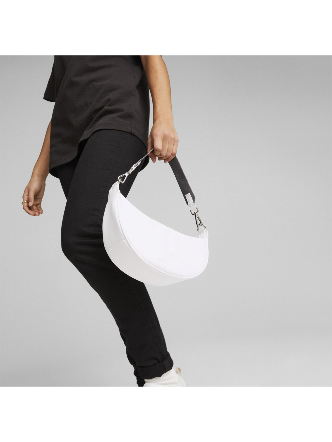 Сумки PUMA Sense Mini Hobo модель 079583 Фото