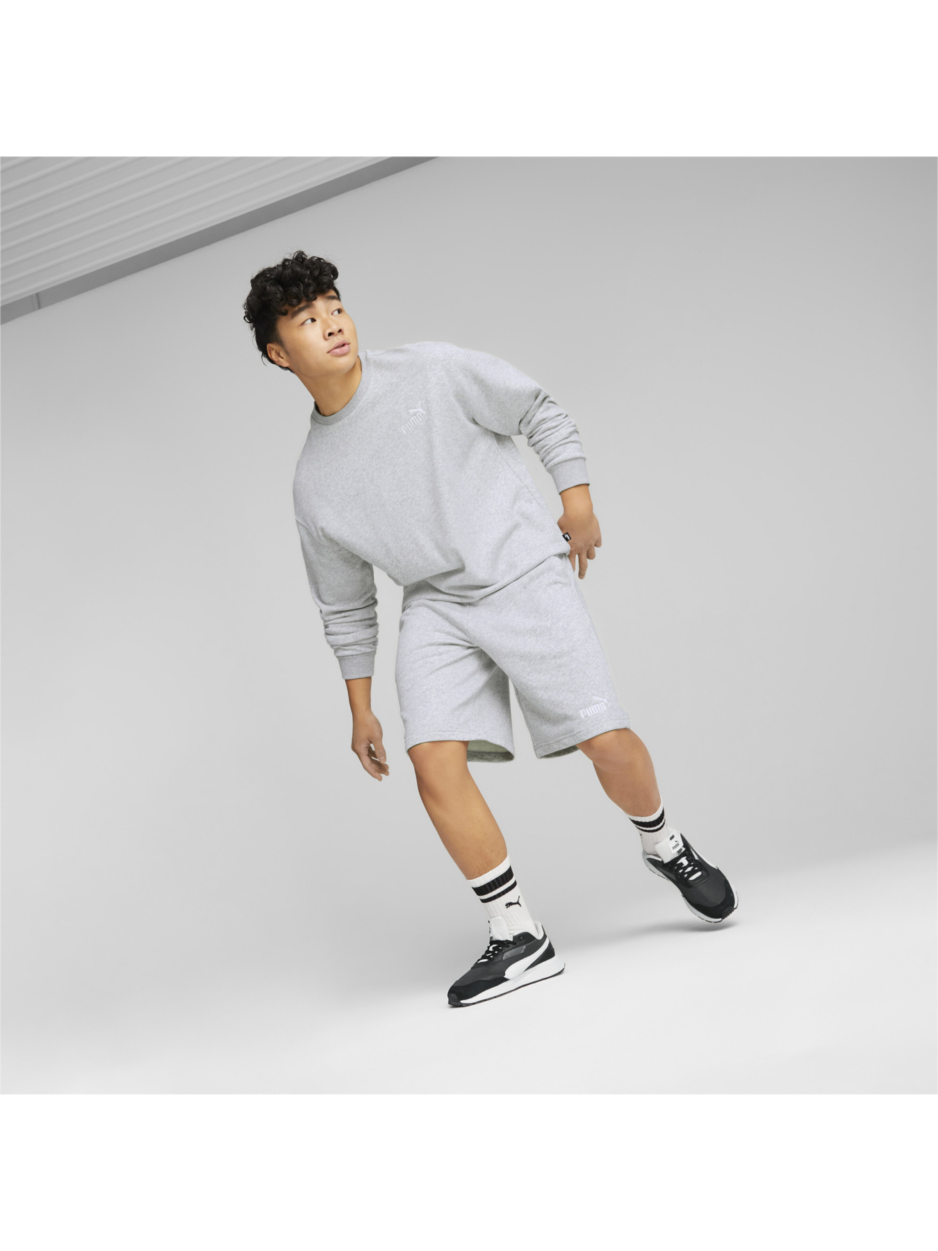 Костюмы PUMA Relaxed Sweat Suit модель 673308 Фото