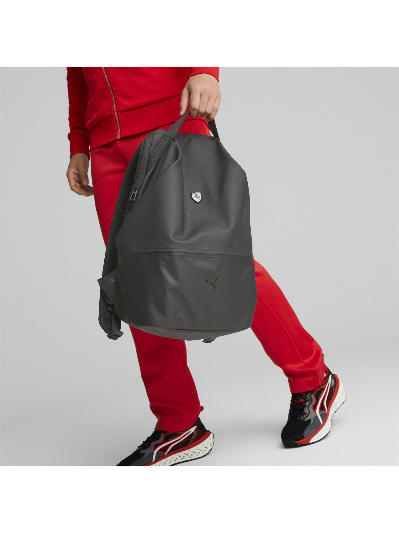 Рюкзаки PUMA Ferrari SPTWR Style Backpack модель 079569 Рюкзаки PUMA Ferrari SPTWR Style Backpack модель 079569 Фото