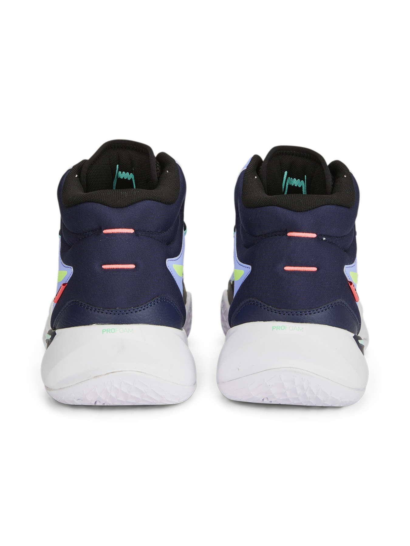 Кроссовки PUMA Playmaker Pro Mid модель 377902 Кроссовки PUMA Playmaker Pro Mid модель 377902 Фото