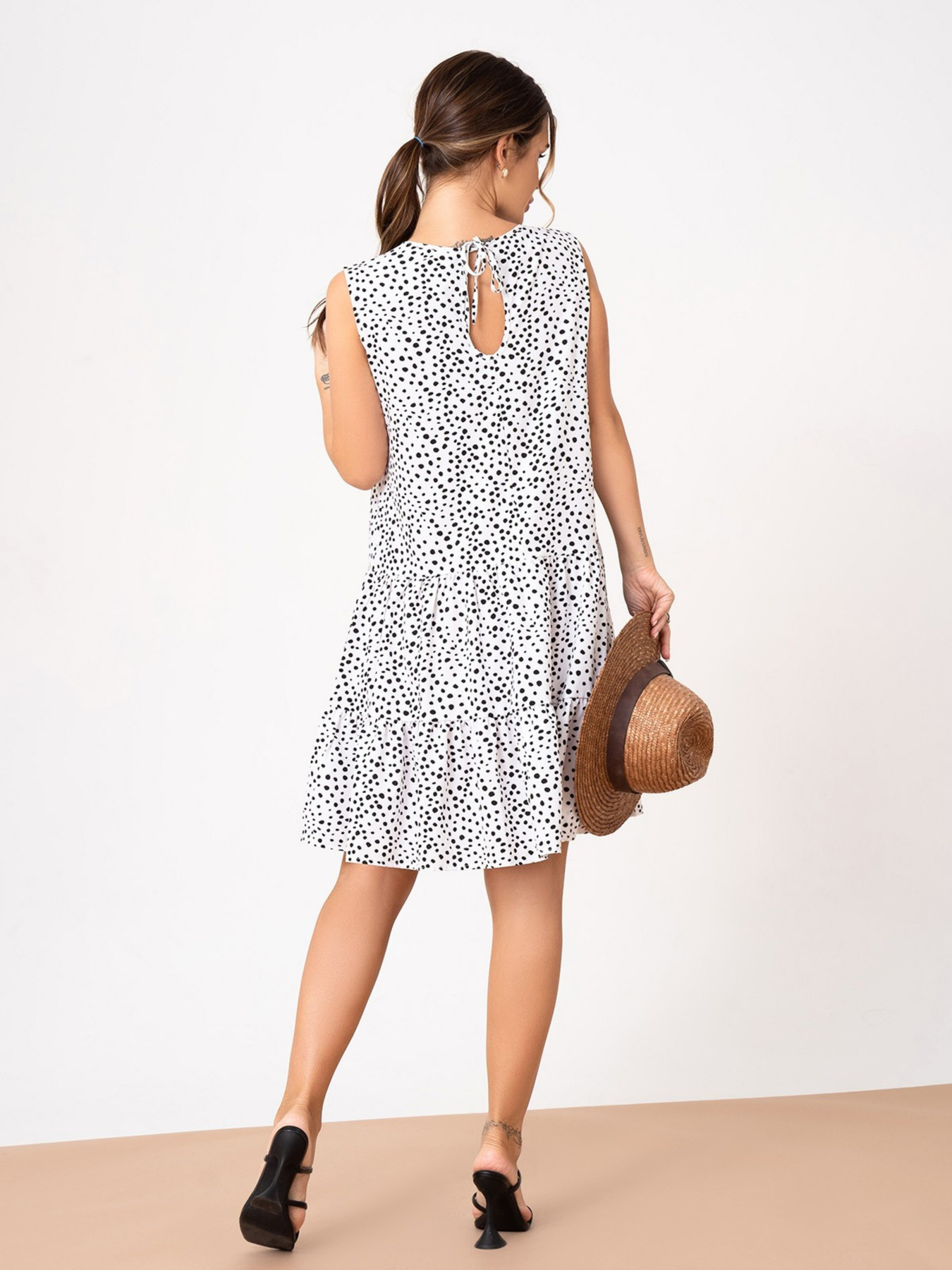 Сукні ISSA Plus модель 13871_white Сукні ISSA Plus модель 13871_white Фото