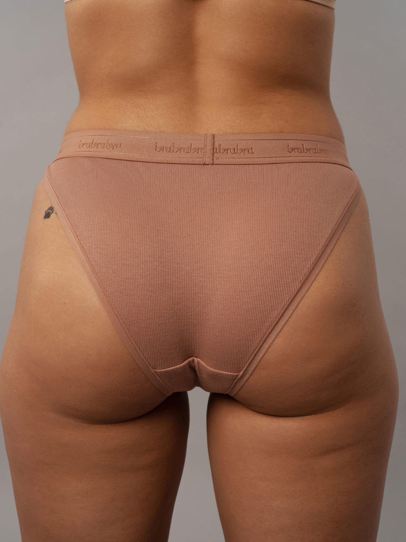 Нижнее белье Brabrabra модель SLZ24402005_3_nude_smoky-gray_mango Фото