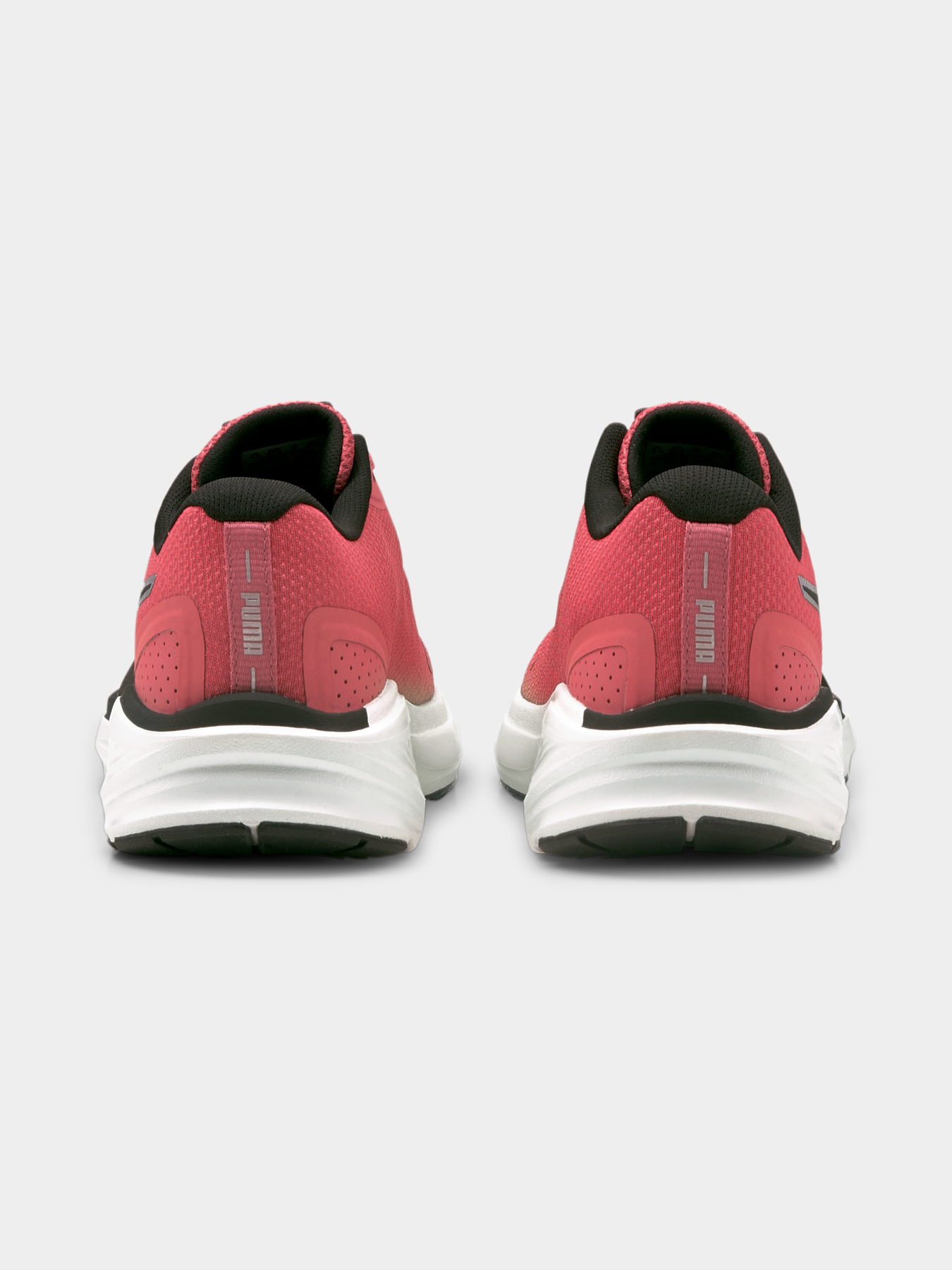 Кросівки PUMA Aviator Wtr модель 195506 Фото