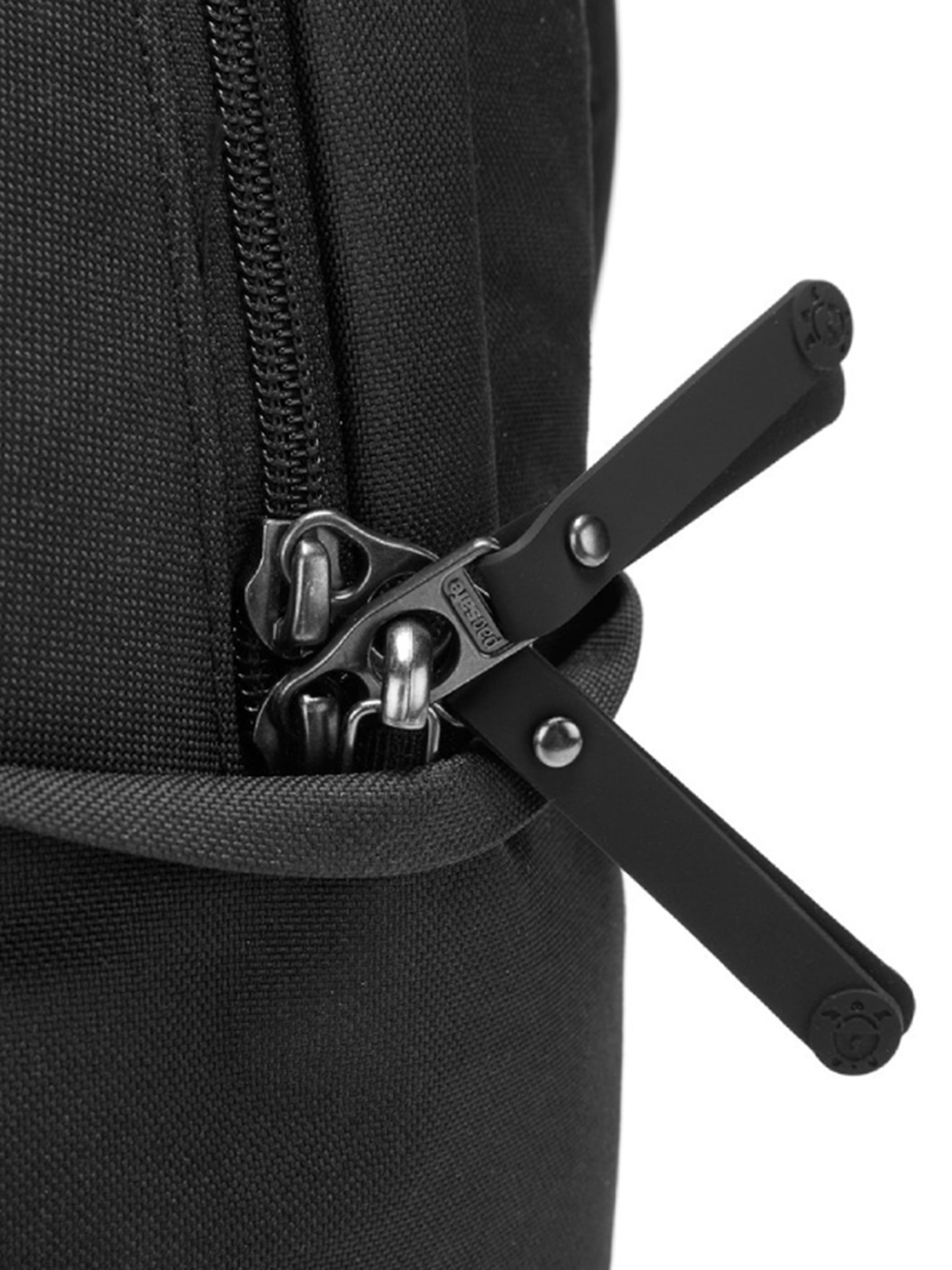 Рюкзаки Pacsafe GO 15L backpack модель 35110100 Фото