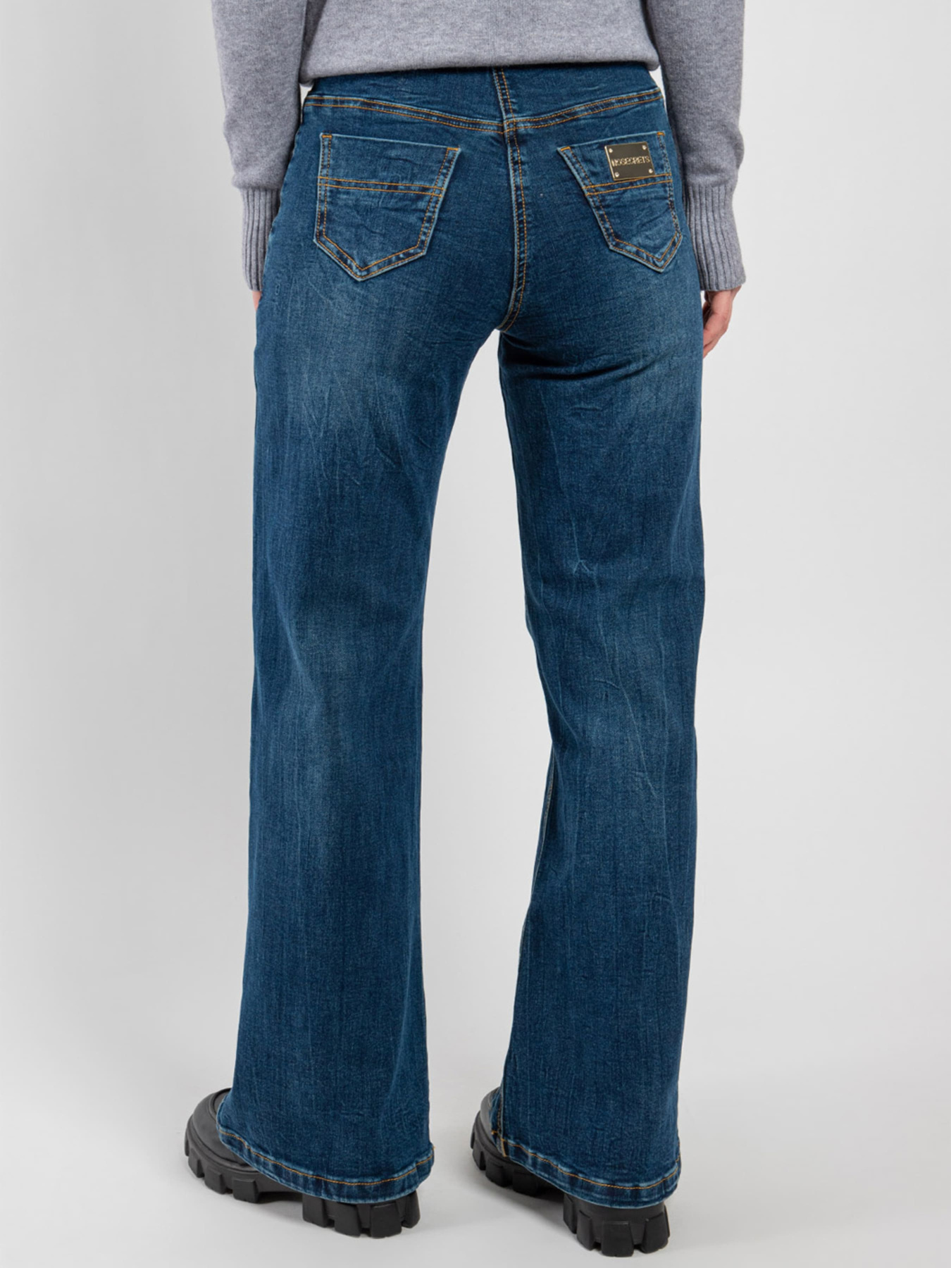 Джинсы NOSECRETS модель 223NS330 Джинсы NOSECRETS модель 223NS330 Фото