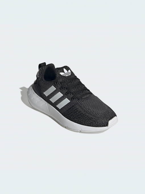Кросівки Adidas Swift модель GV7971 Фото