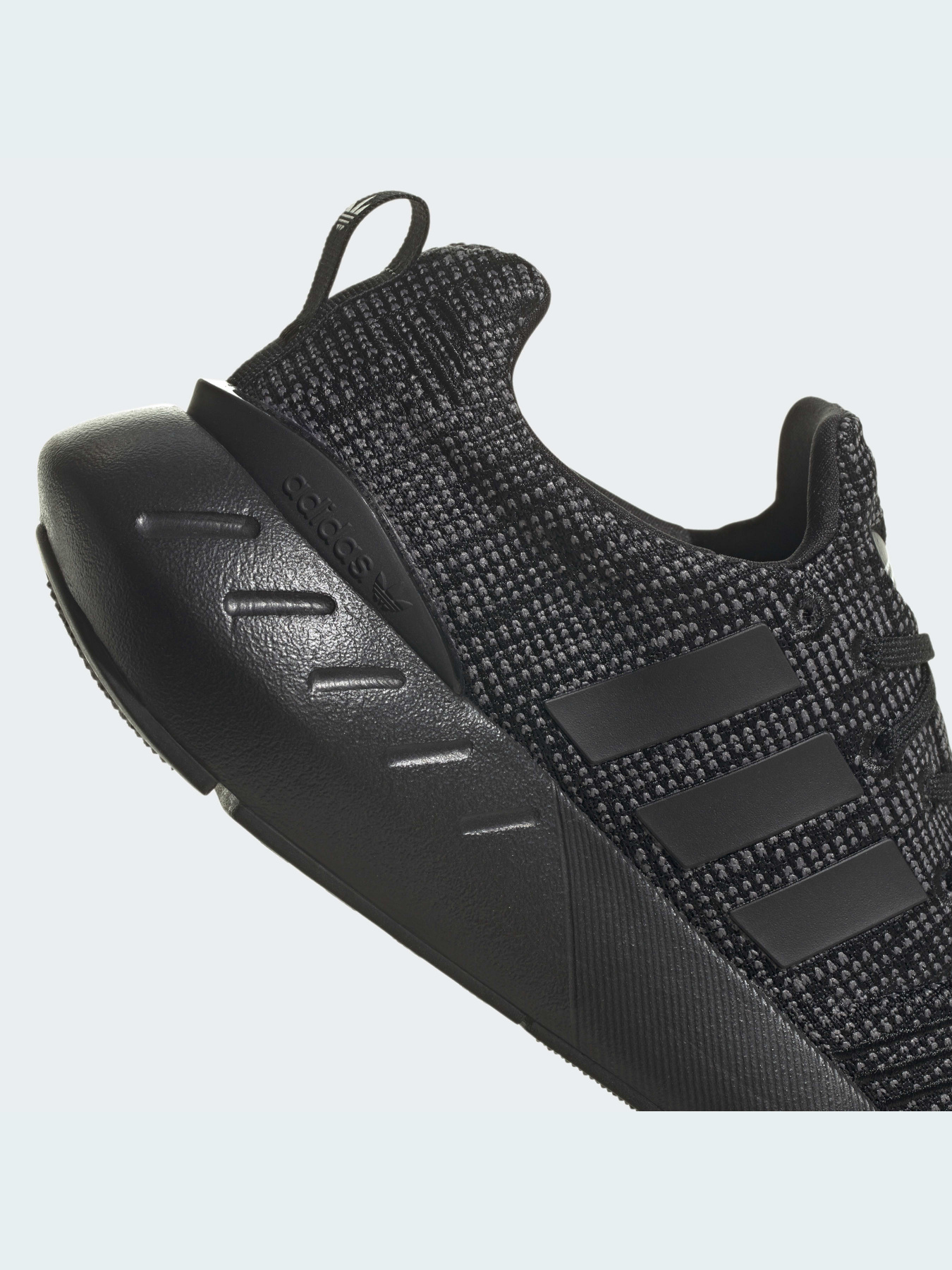 Кросівки Adidas Swift модель GW8166 Фото