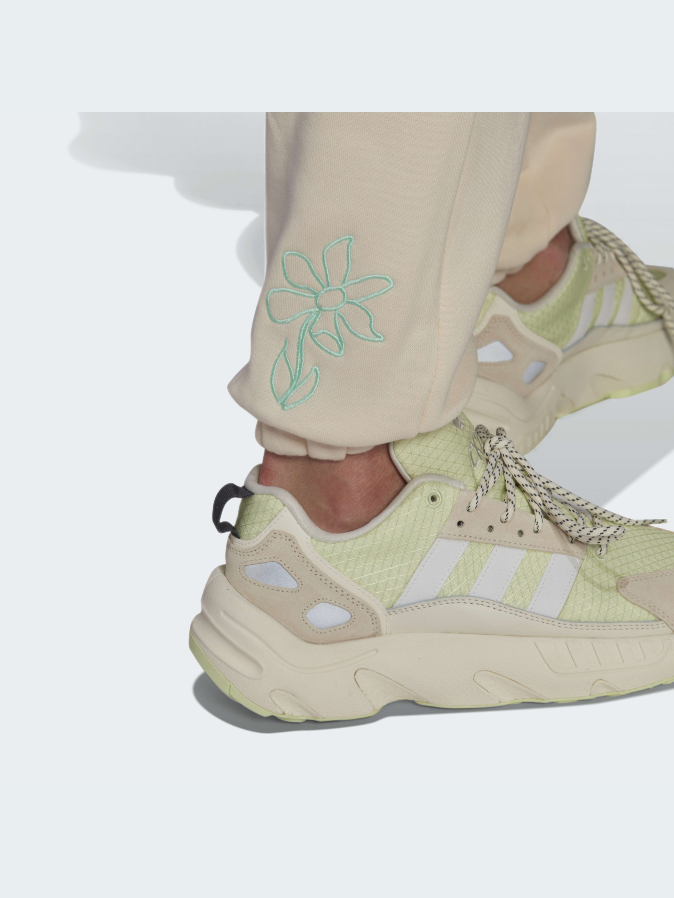 Штани Adidas Graphics модель HI6010 Фото