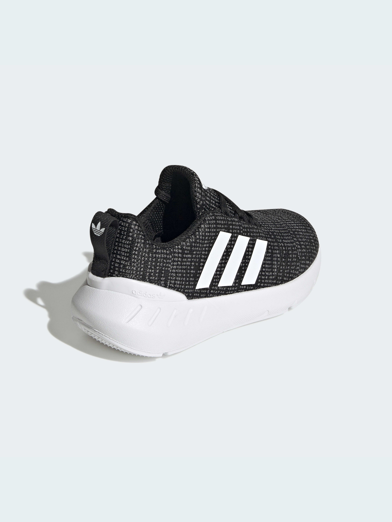 Кросівки Adidas Swift модель GW8180 Кросівки Adidas Swift модель GW8180 Фото