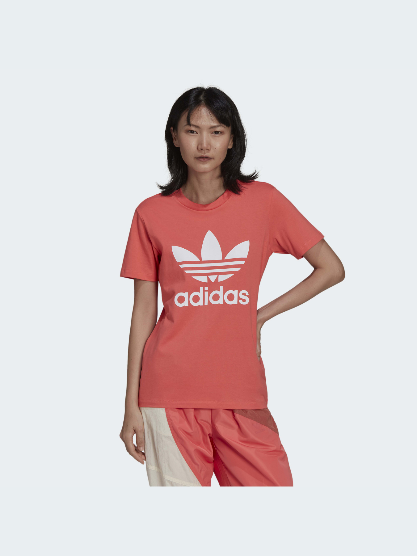 Футболки и поло Adidas Adicolor модель HE6871 Футболки и поло Adidas Adicolor модель HE6871 Фото