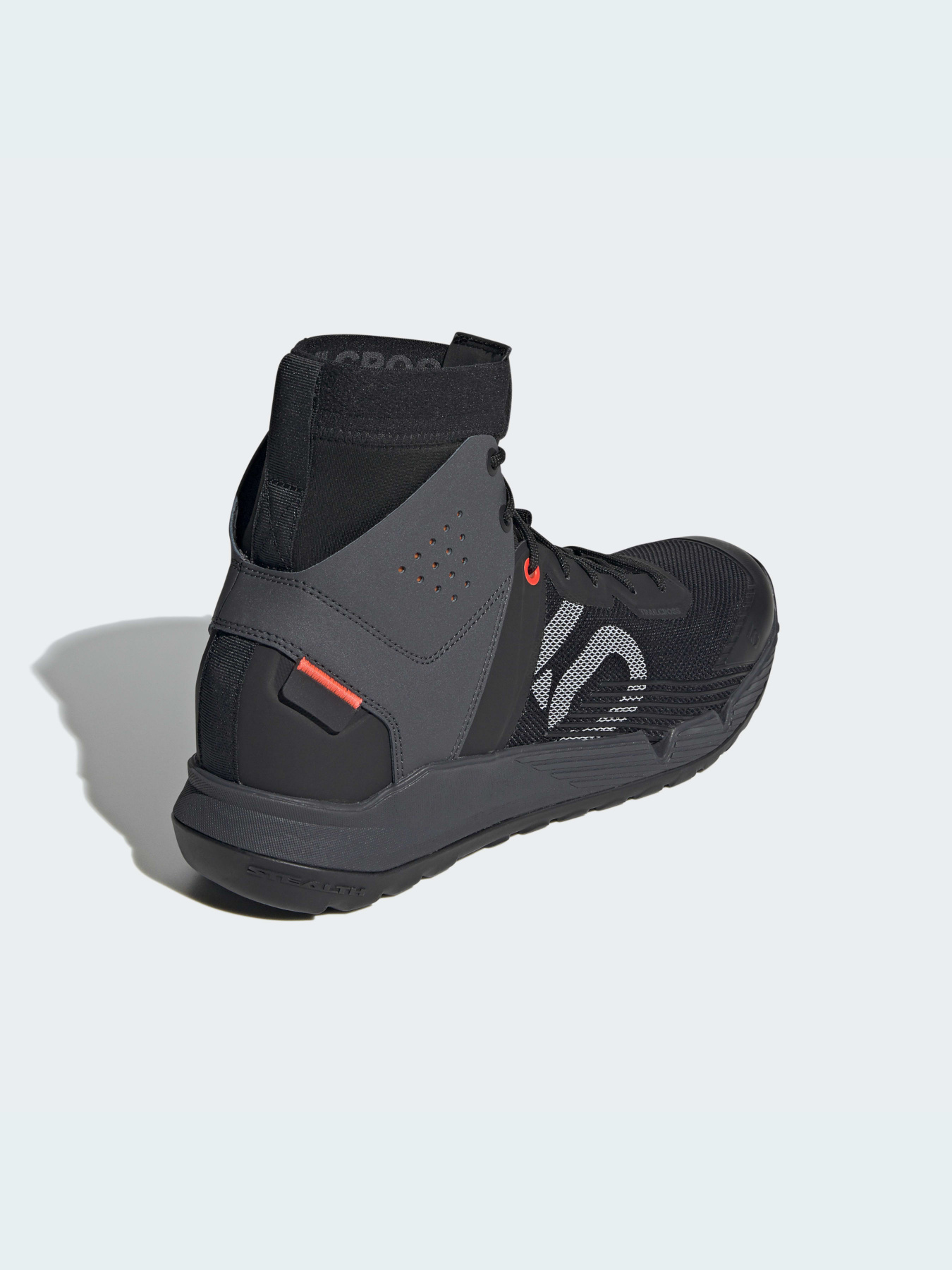 Кроссовки Adidas модель EF3010 Фото