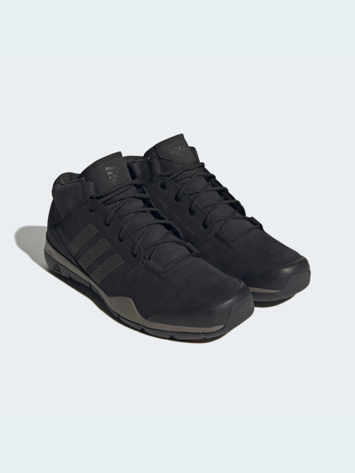Кросівки Adidas модель M18558 Фото