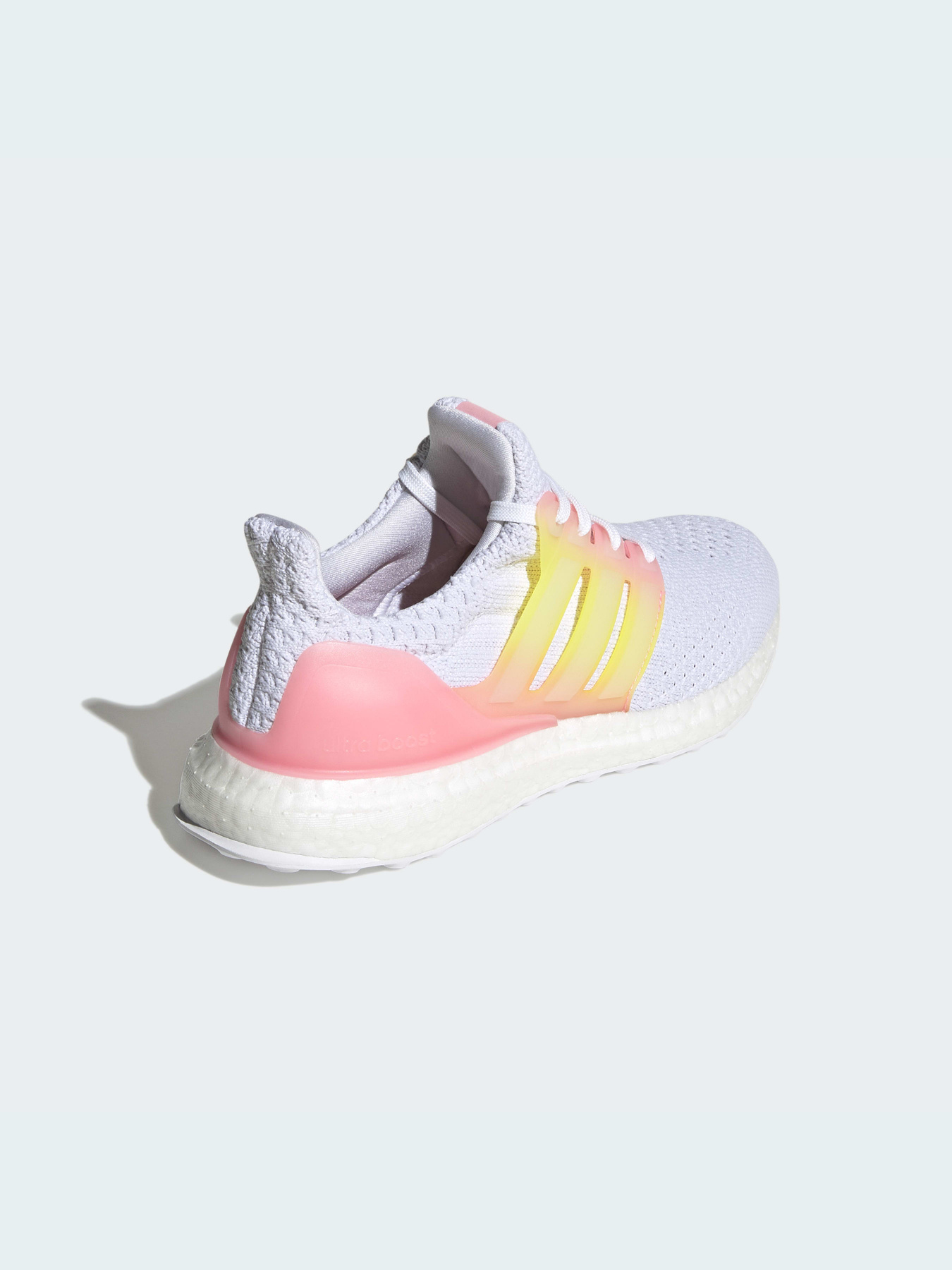 Кросівки Adidas Ultraboost модель GX9762 Фото