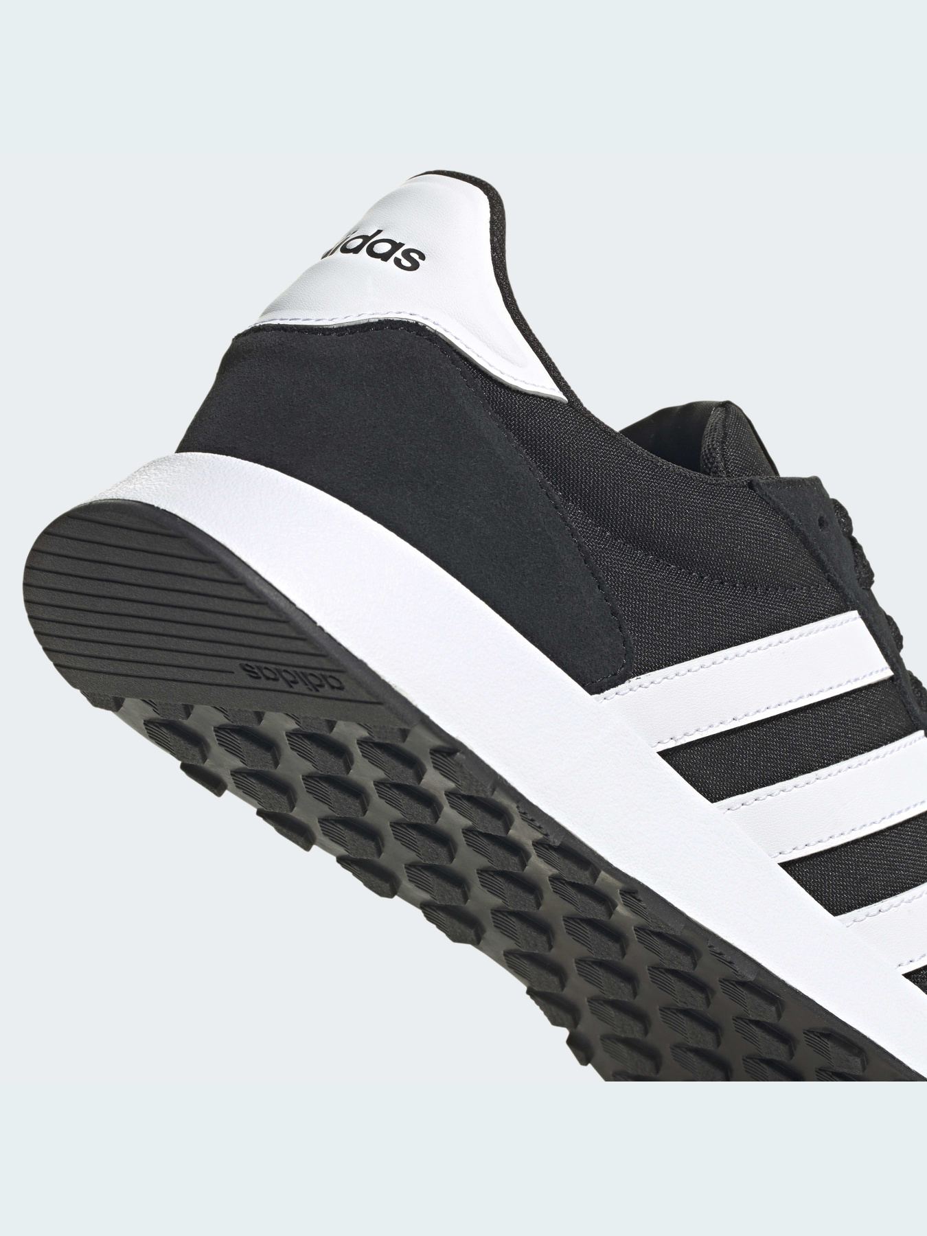 Кросівки Adidas модель FZ0961 Кросівки Adidas модель FZ0961 Фото