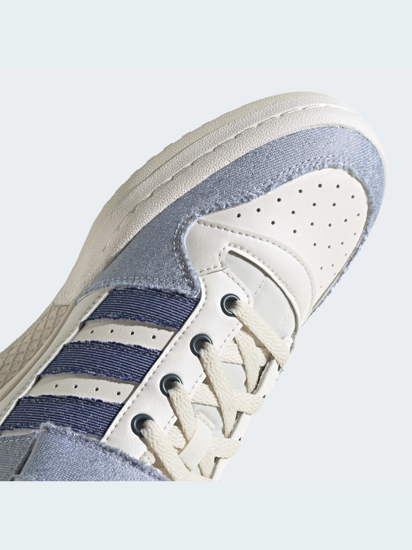 Кроссовки Adidas Forum модель HQ6334 Фото