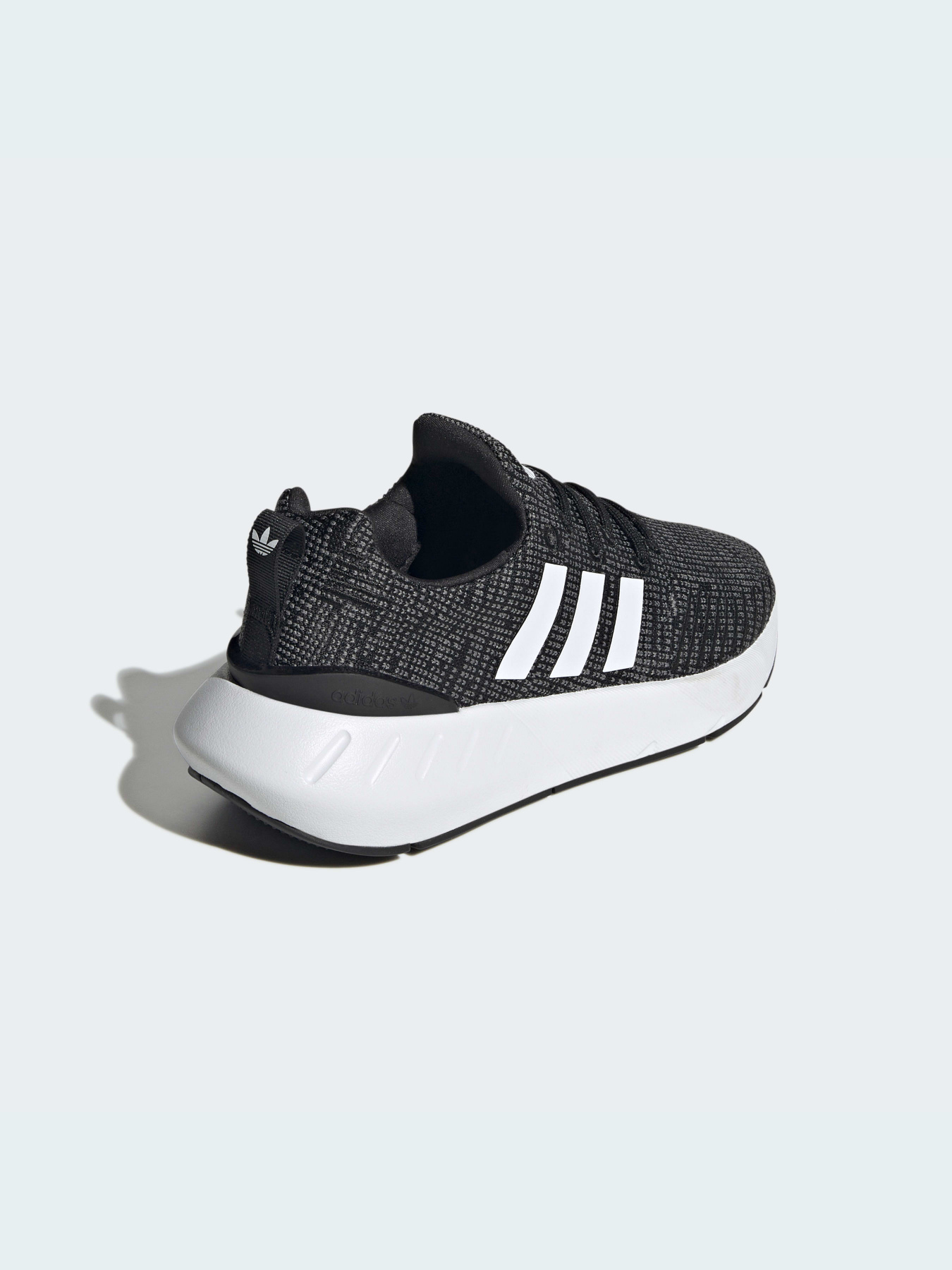 Кросівки Adidas Swift модель GW8176 Фото