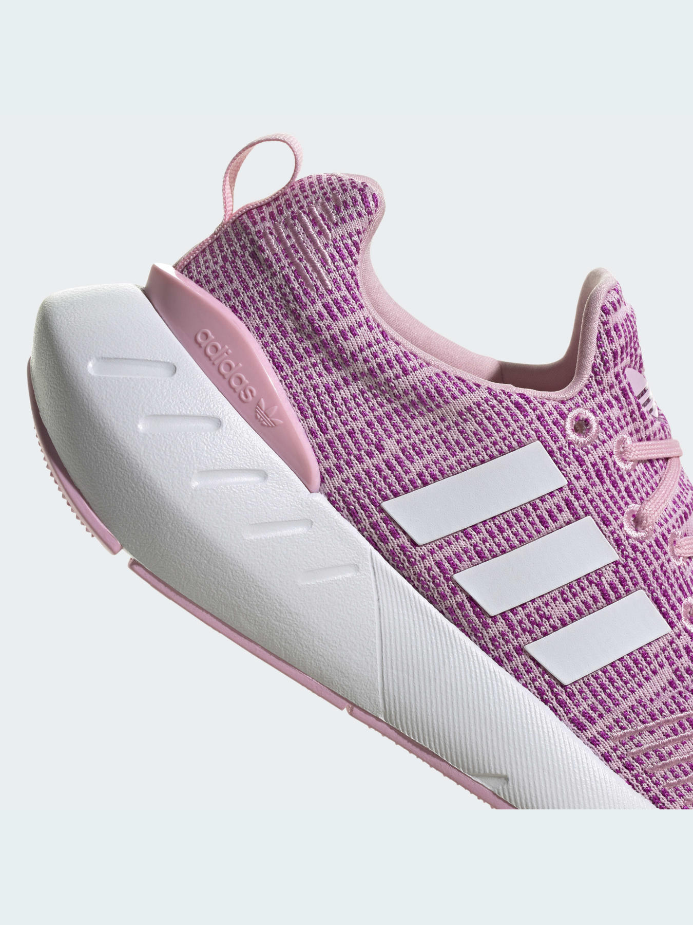 Кроссовки Adidas Swift модель GW8177 Фото