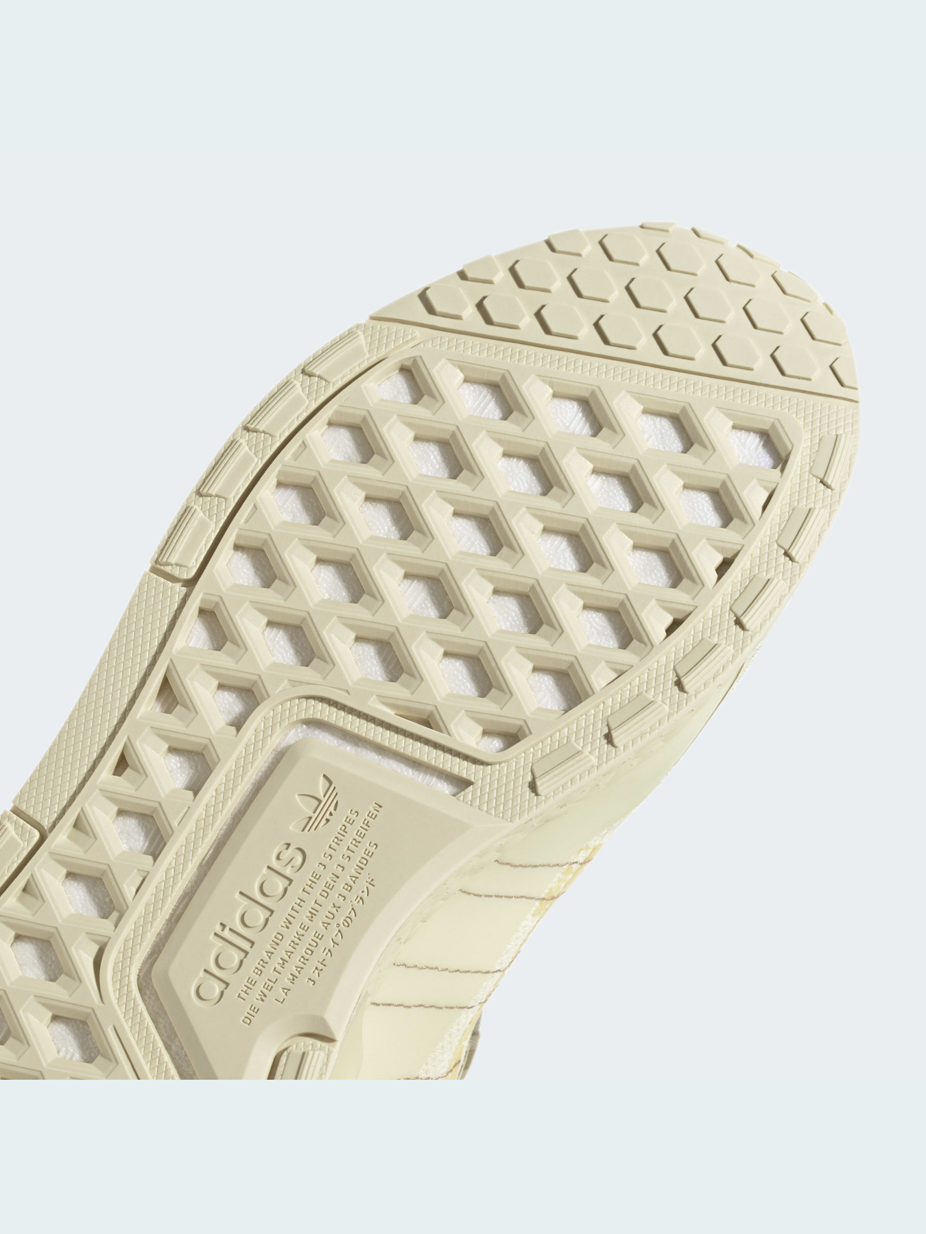 Кроссовки Adidas NMD модель GZ2135 Кроссовки Adidas NMD модель GZ2135 Фото