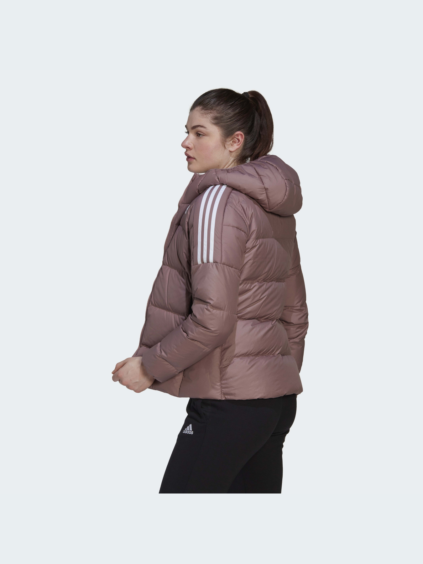 Куртки и дубленки Adidas модель HK4666 Фото