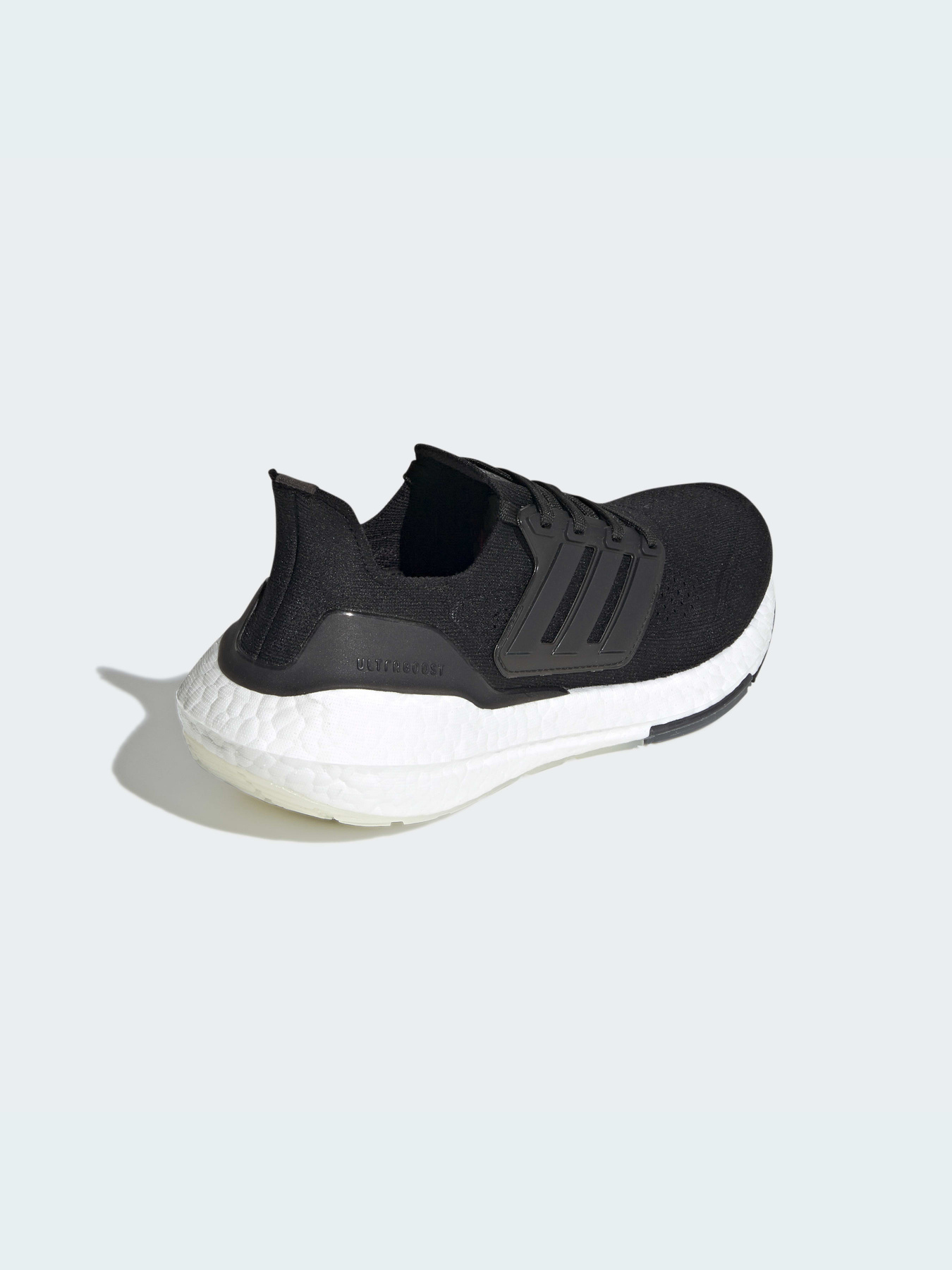 Кросівки Adidas Ultraboost модель FY0402 Фото