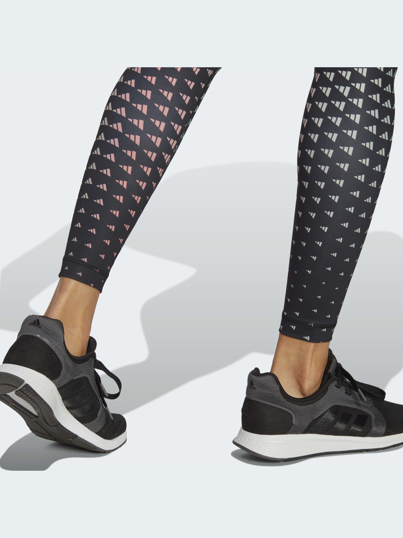 Брюки Adidas модель HT5435 Фото