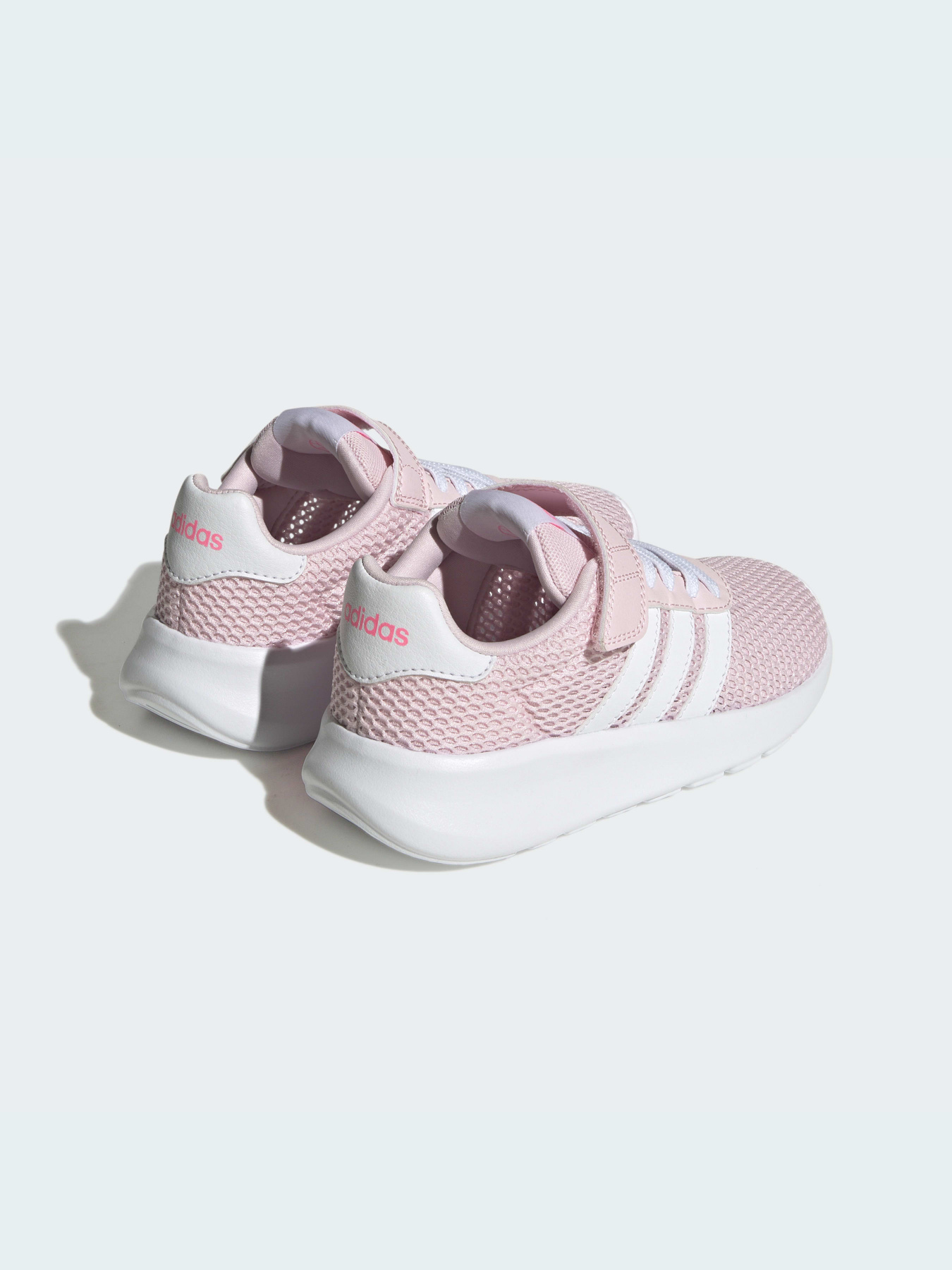 Кросівки Adidas модель H03629 Кросівки Adidas модель H03629 Фото