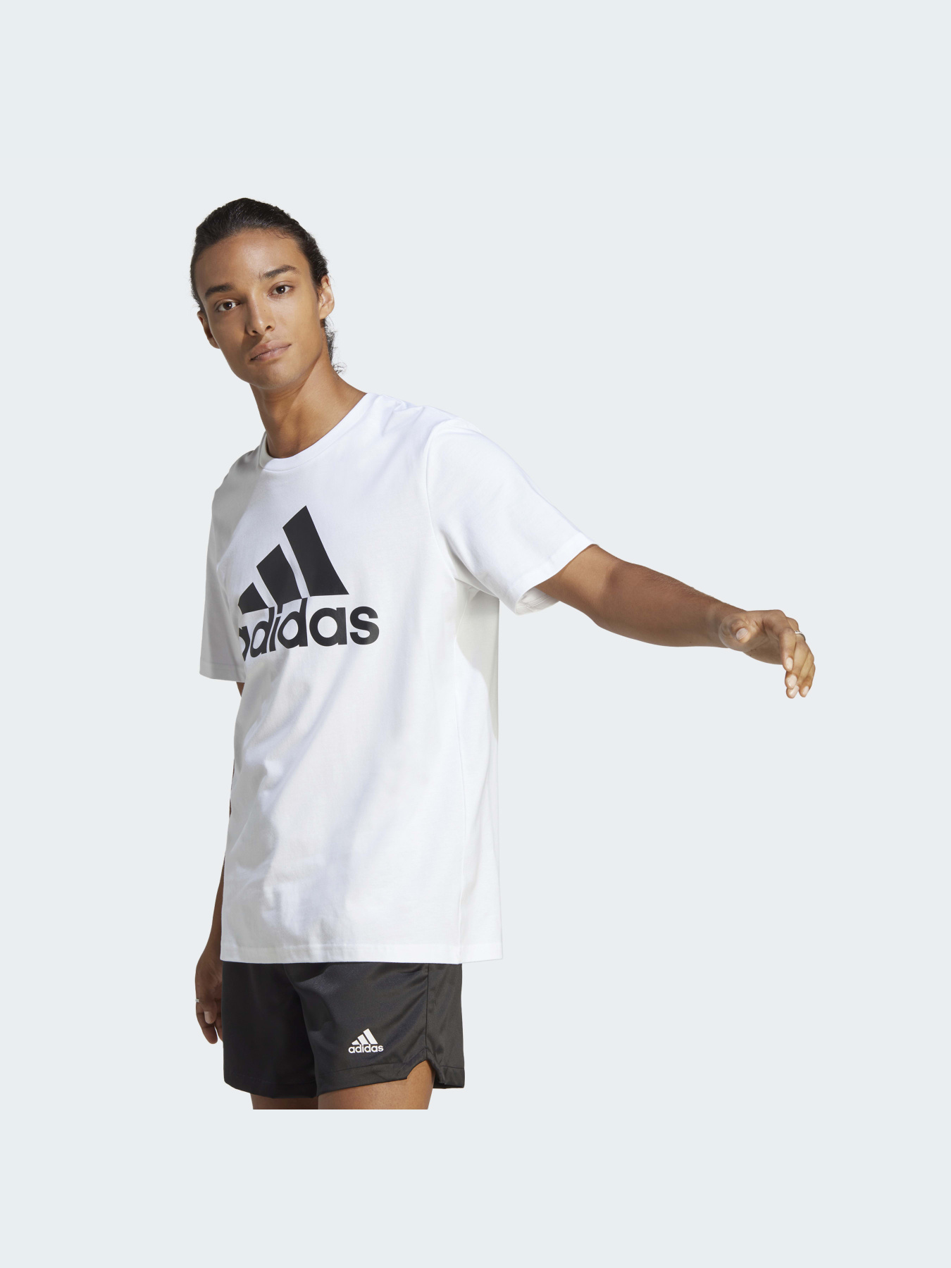 Футболки і поло Adidas модель IC9349 Футболки і поло Adidas модель IC9349 Фото