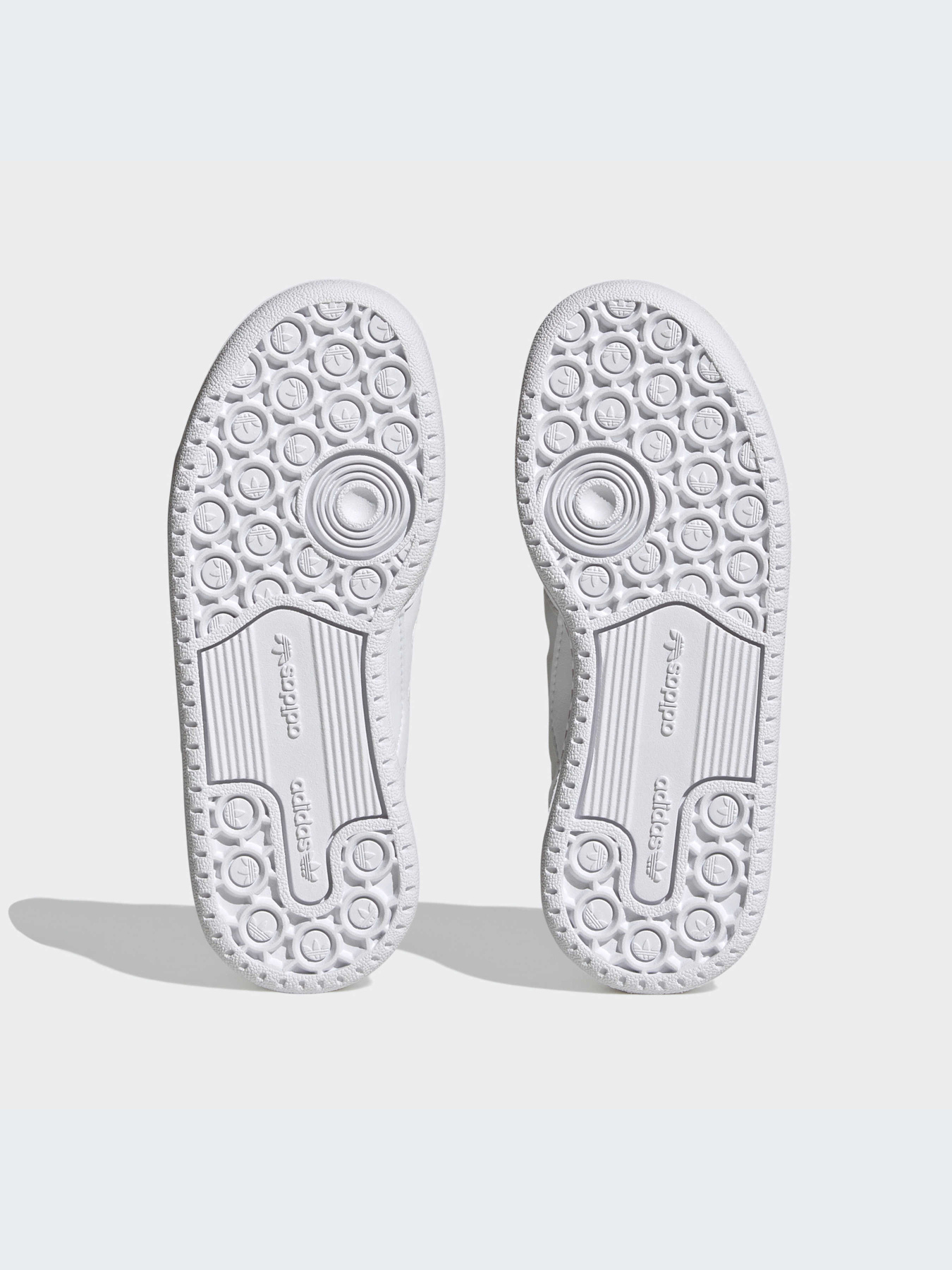 Кроссовки Adidas Forum модель HP6246 Фото