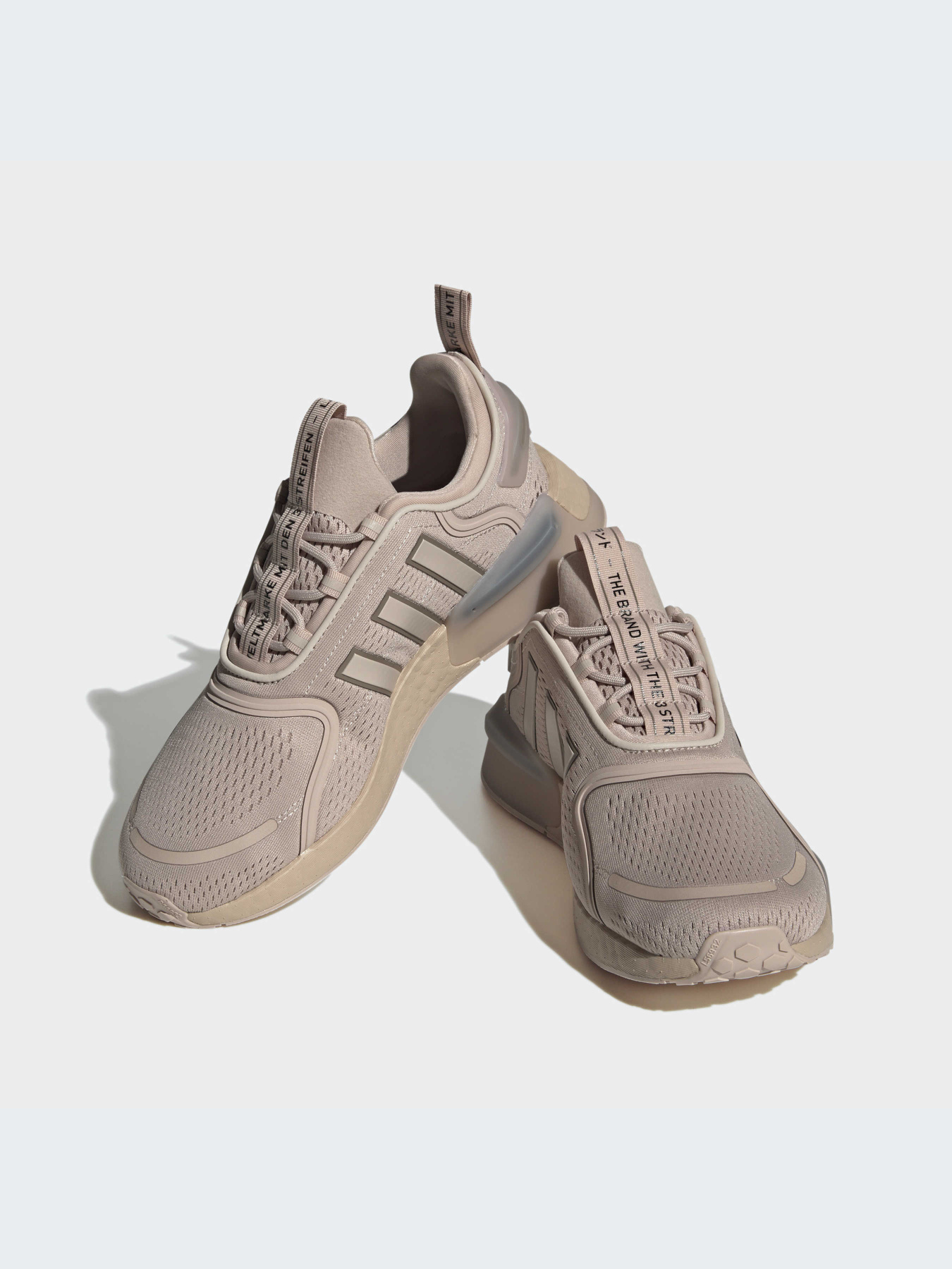 Кросівки Adidas NMD модель FZ6496 Фото