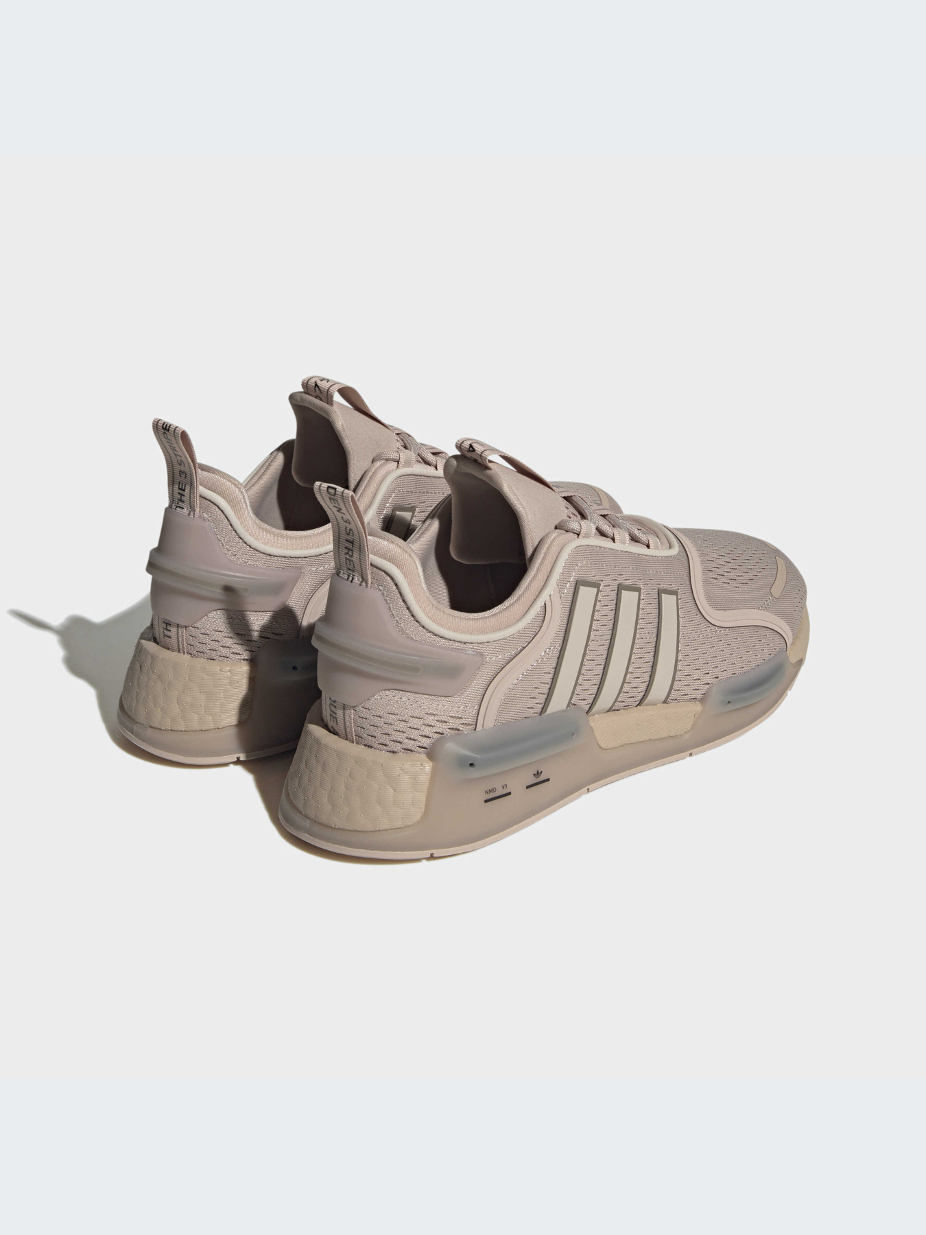 Кросівки Adidas NMD модель FZ6496 Фото