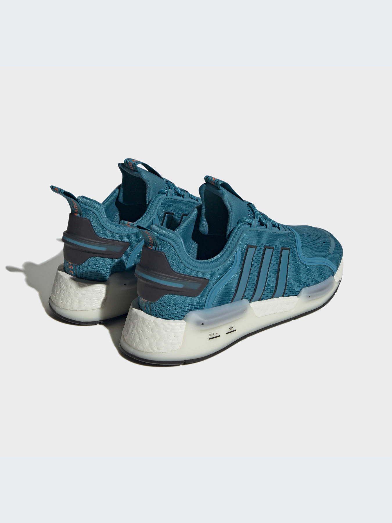 Кроссовки Adidas NMD модель FZ6498 Кроссовки Adidas NMD модель FZ6498 Фото