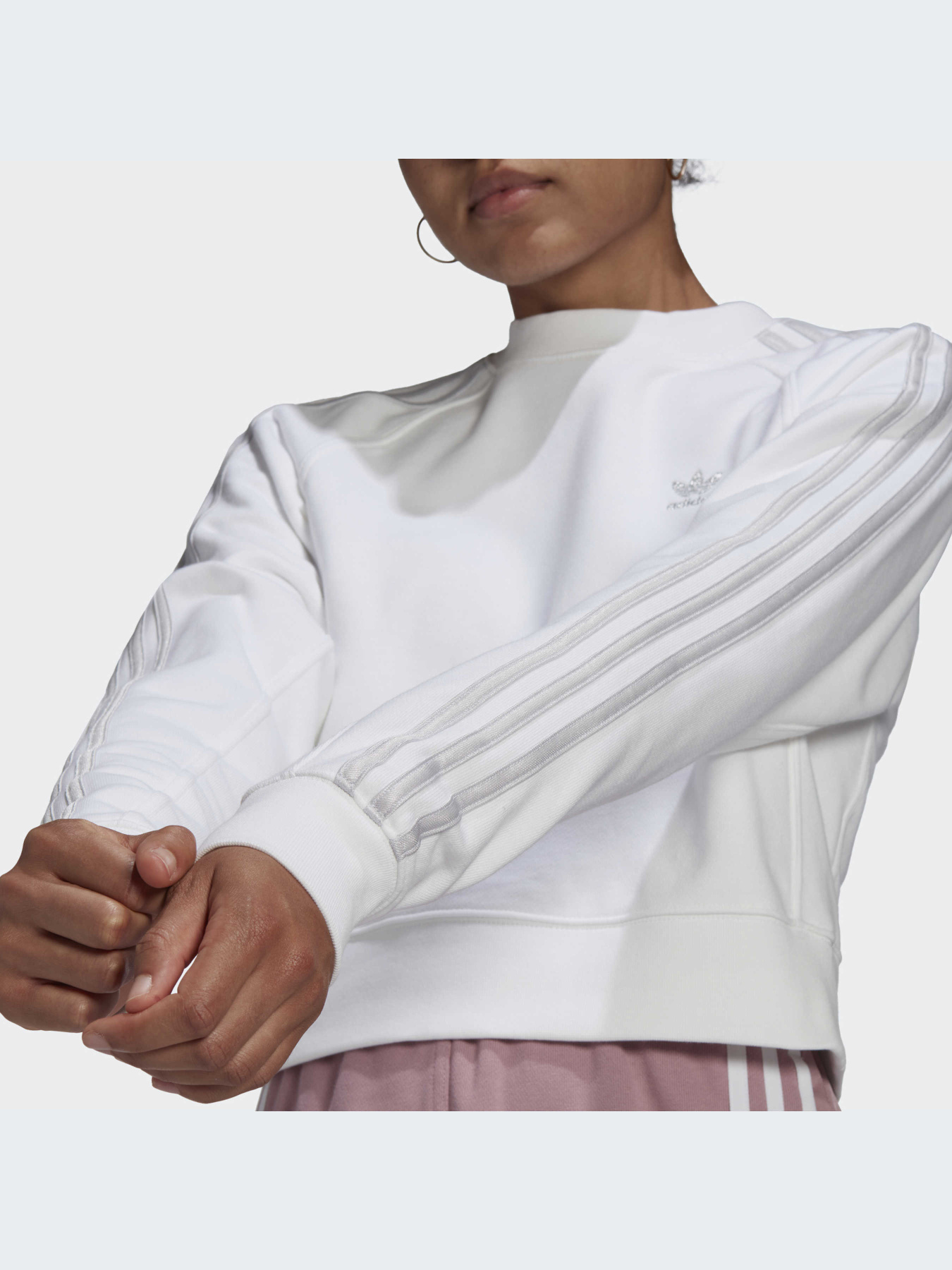 Худи и свитшоты Adidas Adicolor модель HF7531 Худи и свитшоты Adidas Adicolor модель HF7531 Фото