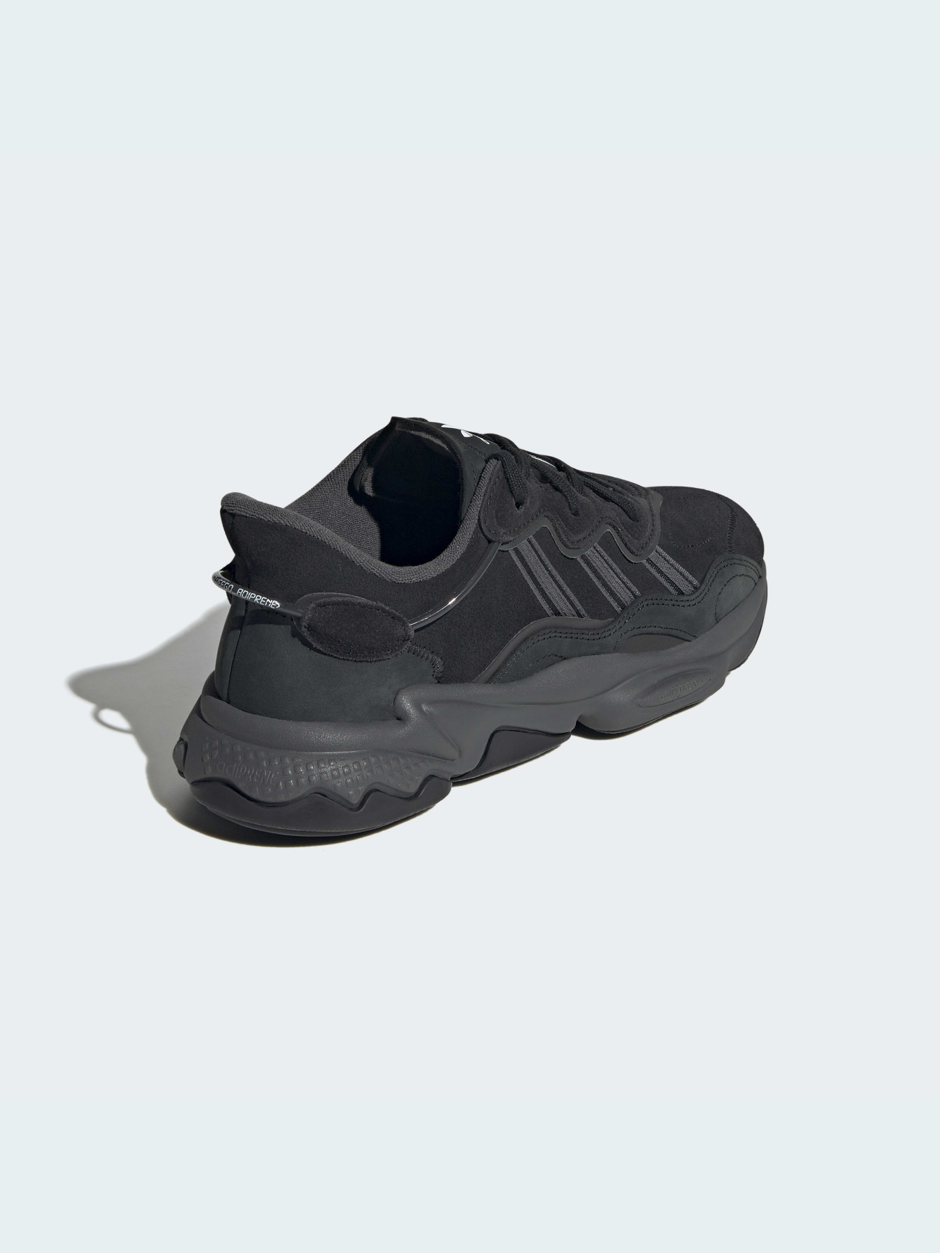 Кросівки Adidas Ozweego модель GY6180 Фото