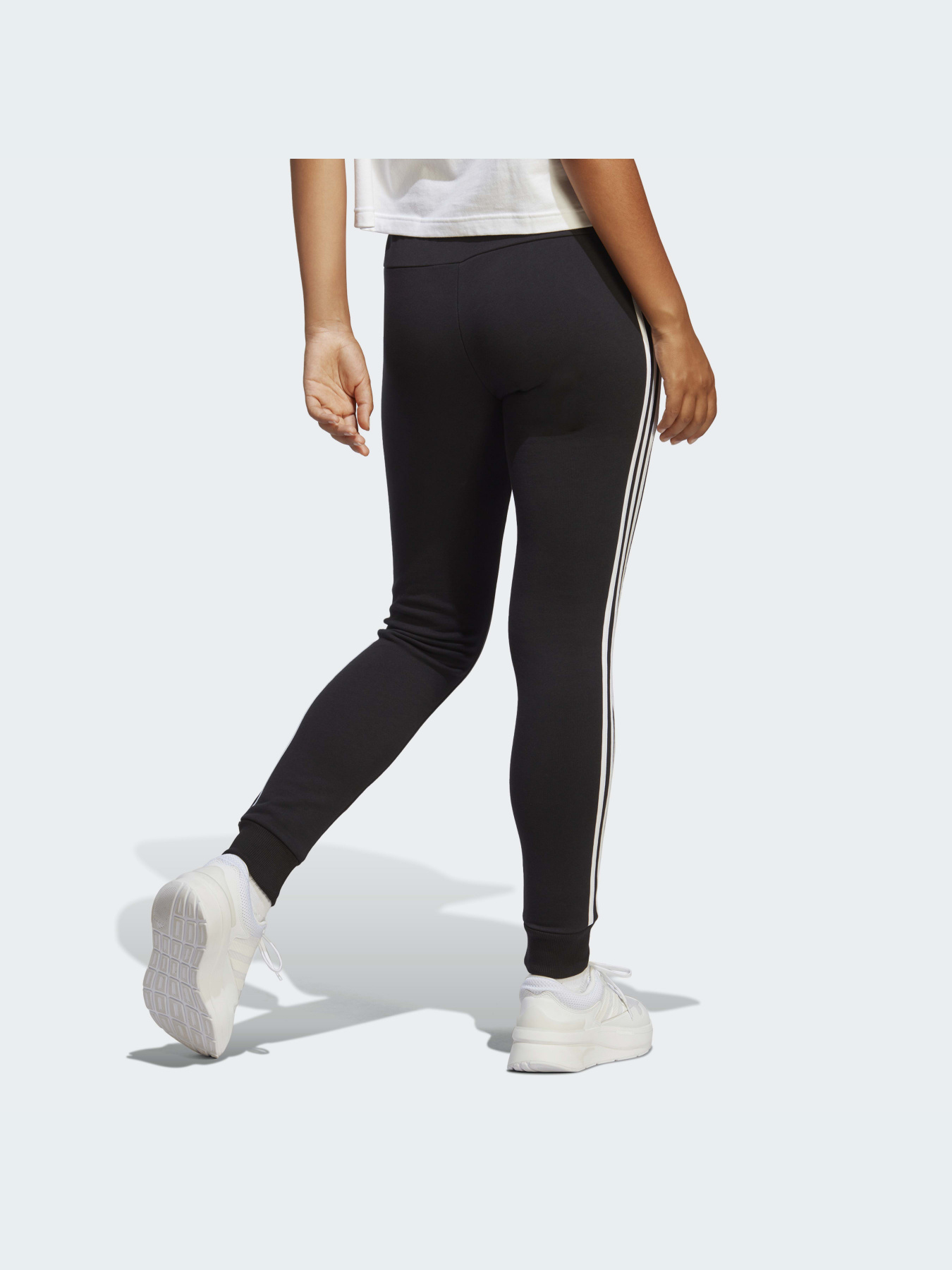 Штани Adidas модель IC8770 Штани Adidas модель IC8770 Фото