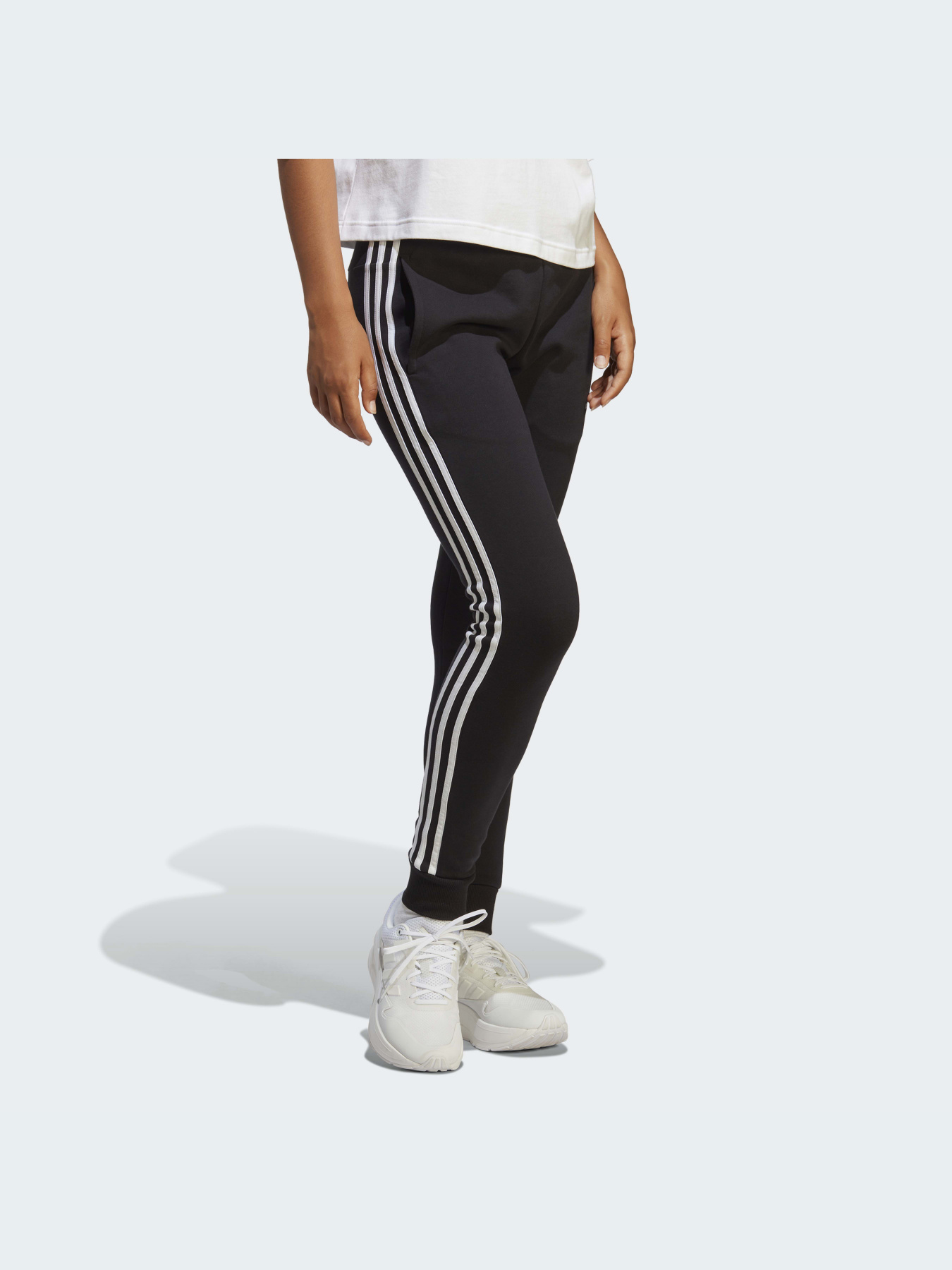 Штани Adidas модель IC8770 Штани Adidas модель IC8770 Фото