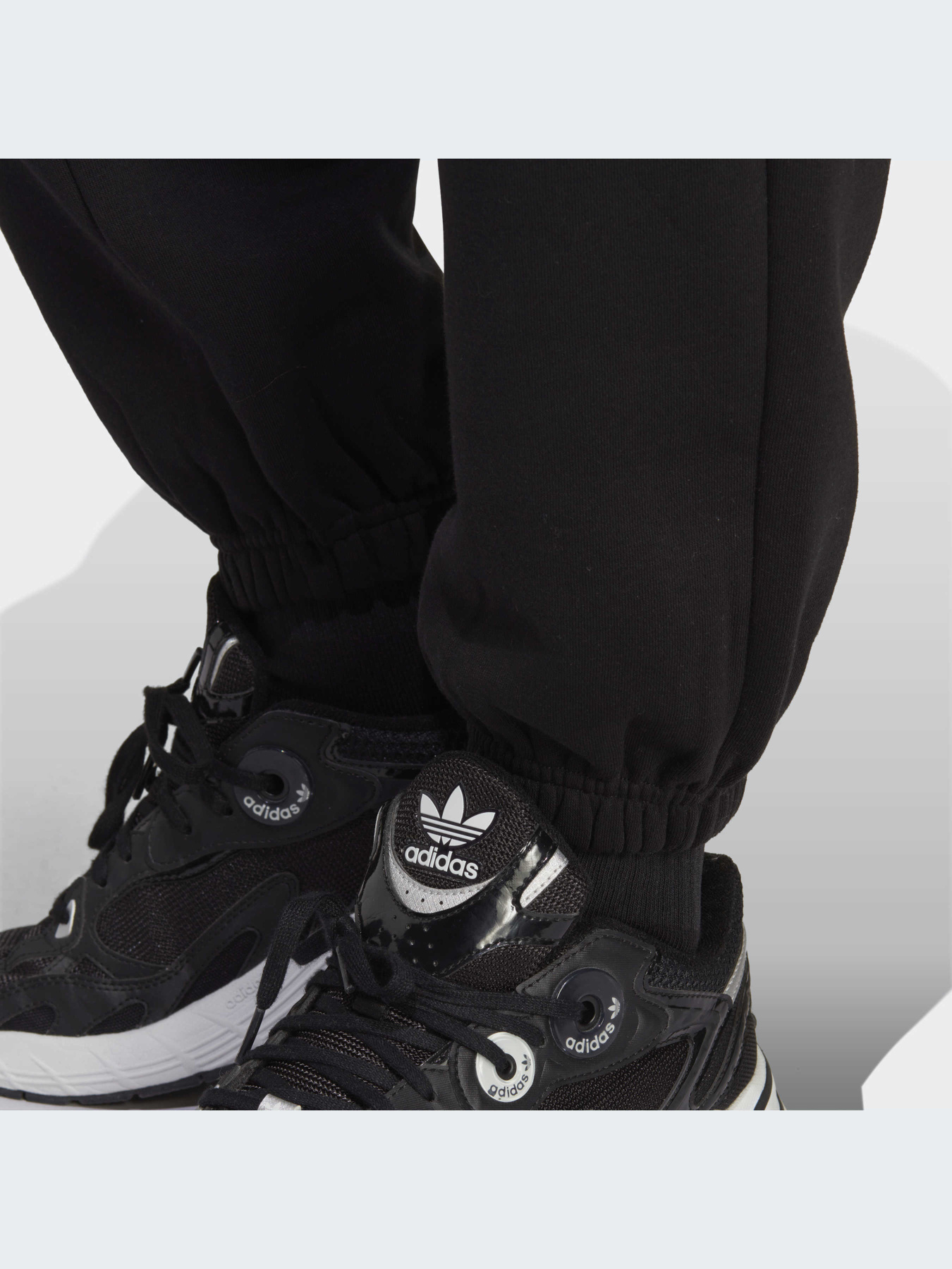 Брюки Adidas модель IA6437 Фото